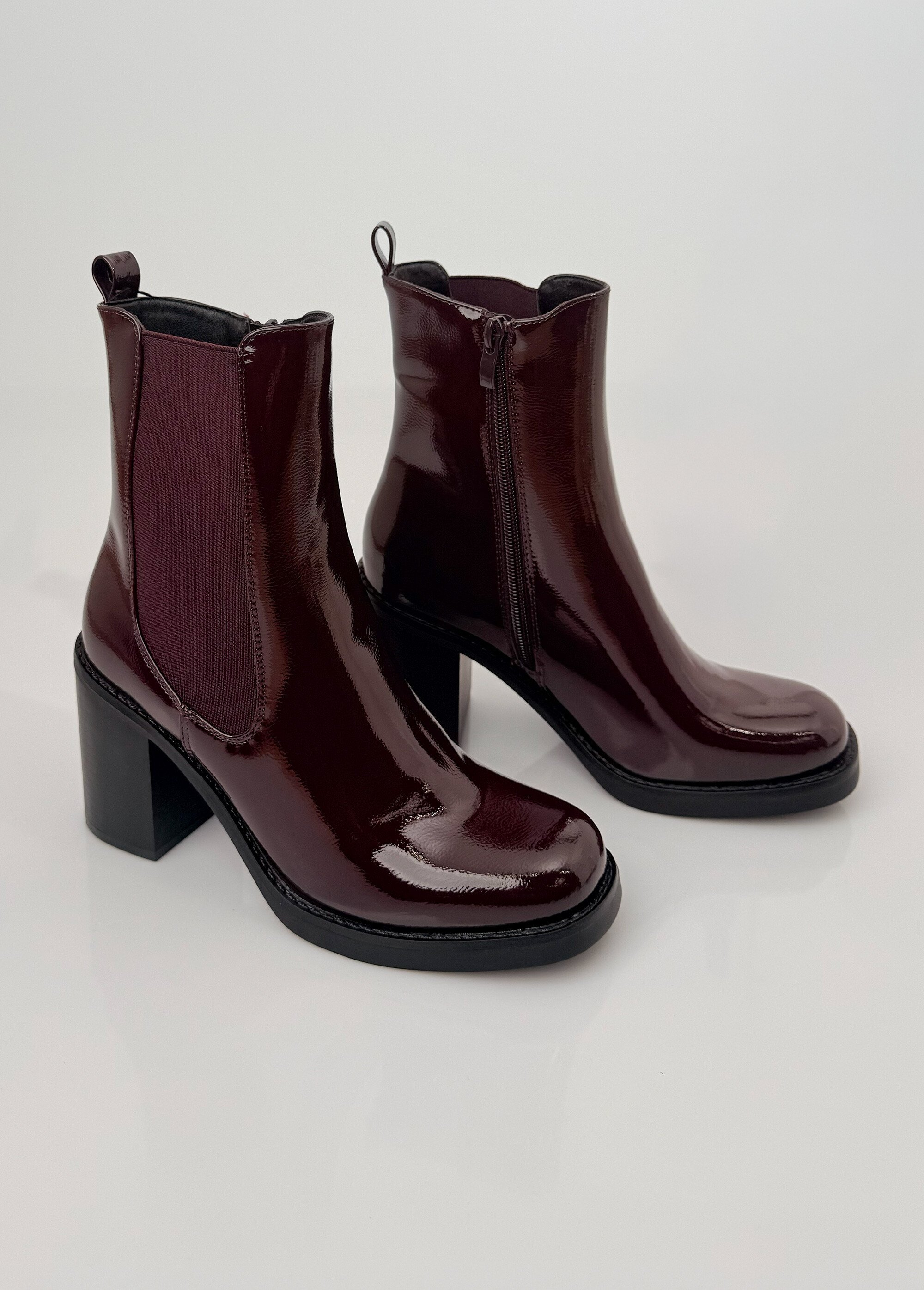 Chelsea boots vernies à talon, bout carré Femme Noir LBS-DMLM9675 DE1