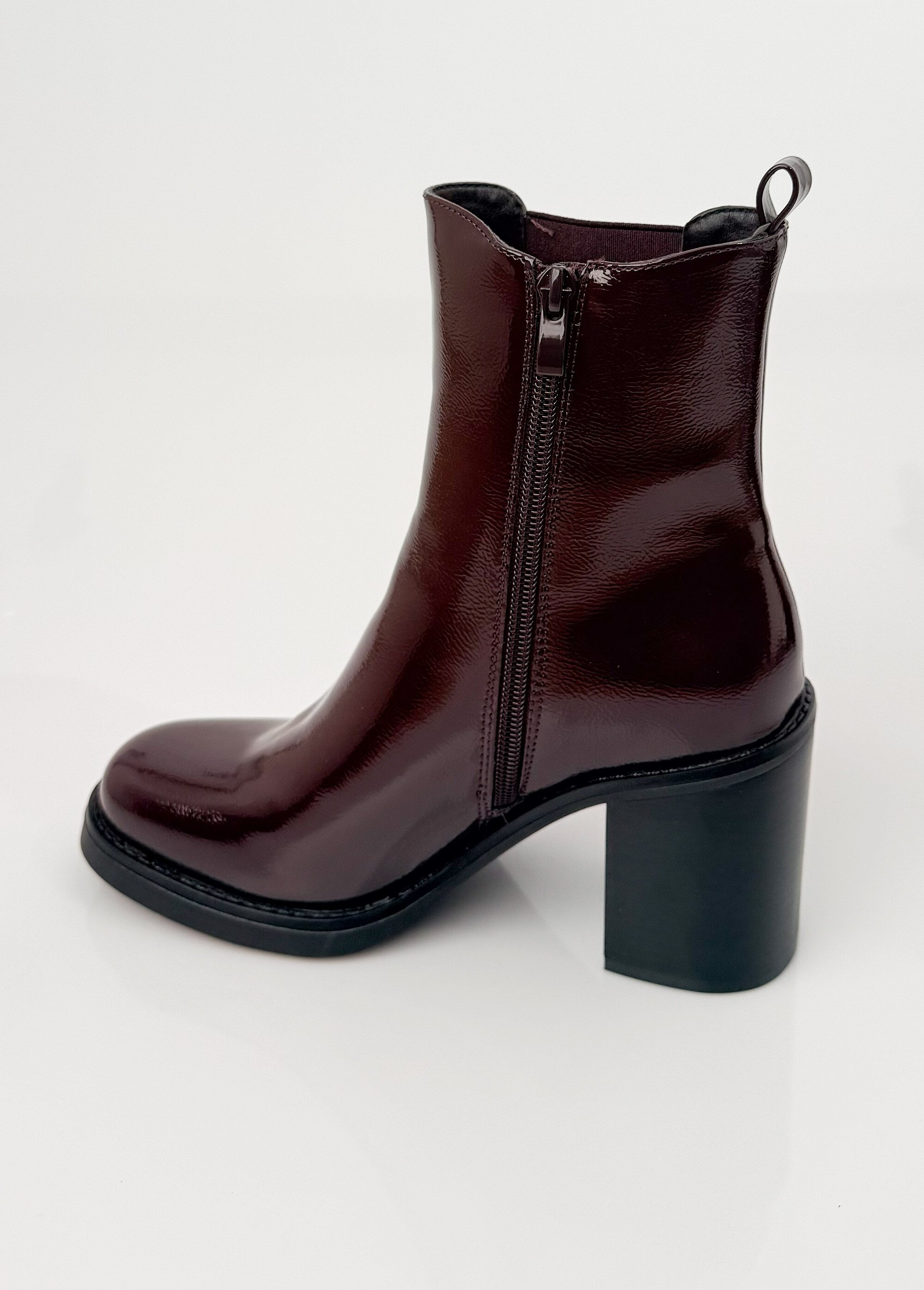 Chelsea boots vernies à talon, bout carré Femme Noir LBS-DMLM9675 DO1
