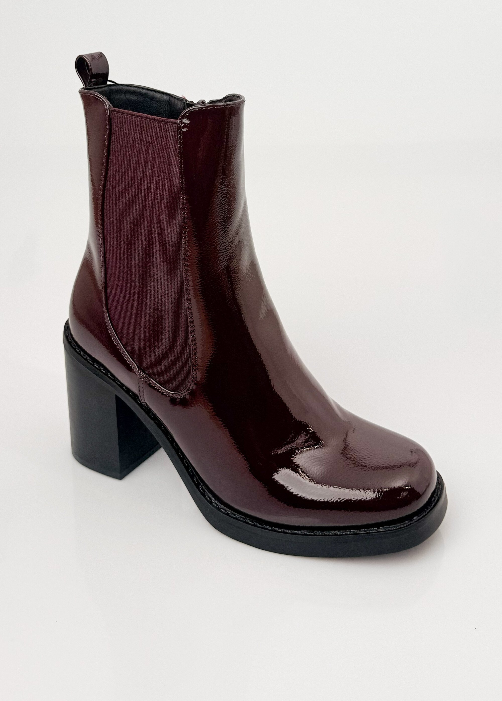 Chelsea boots vernies à talon, bout carré Femme Noir LBS-DMLM9675 FA1