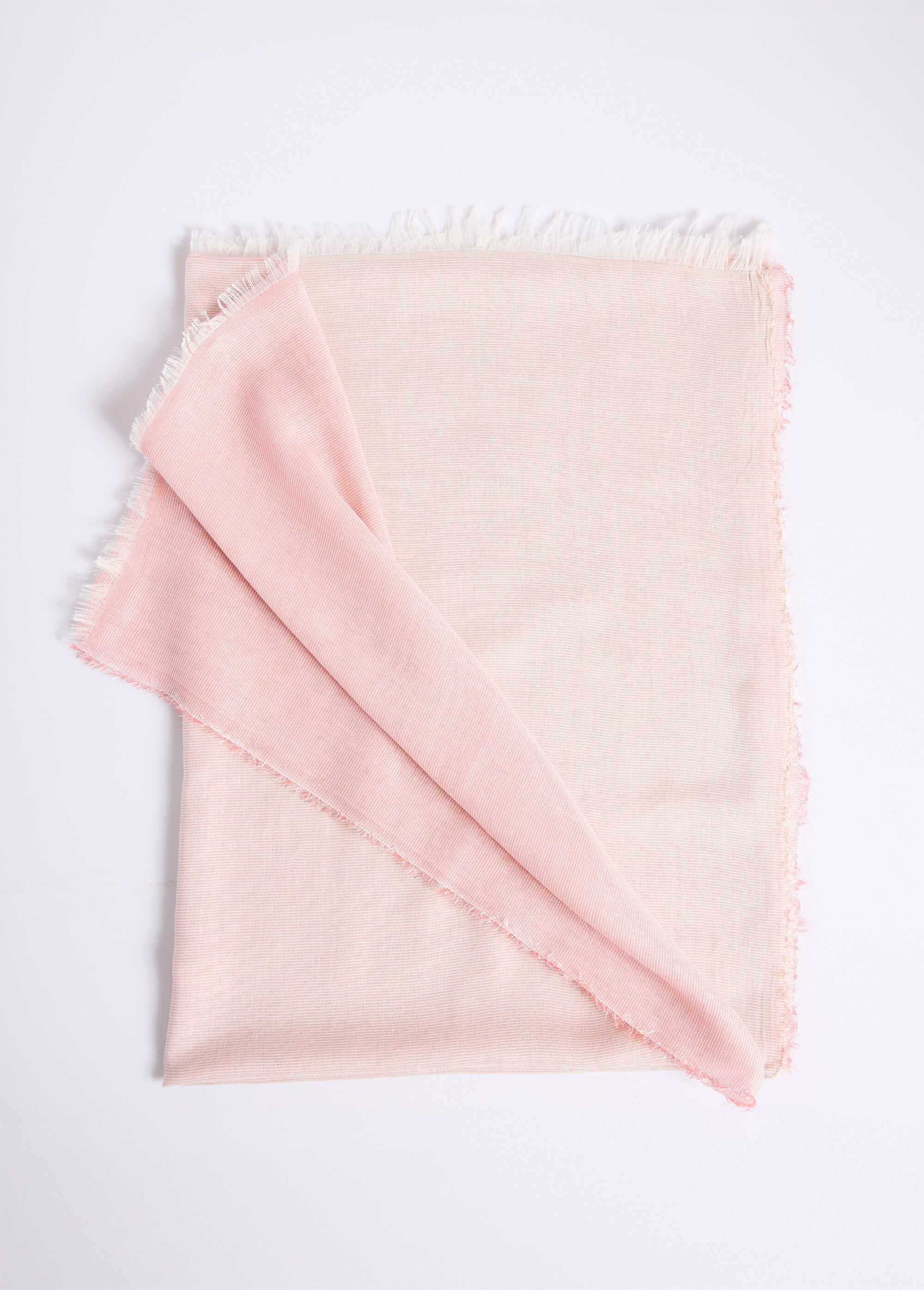 Foulard ou étole bicolore pastel irisé frangé