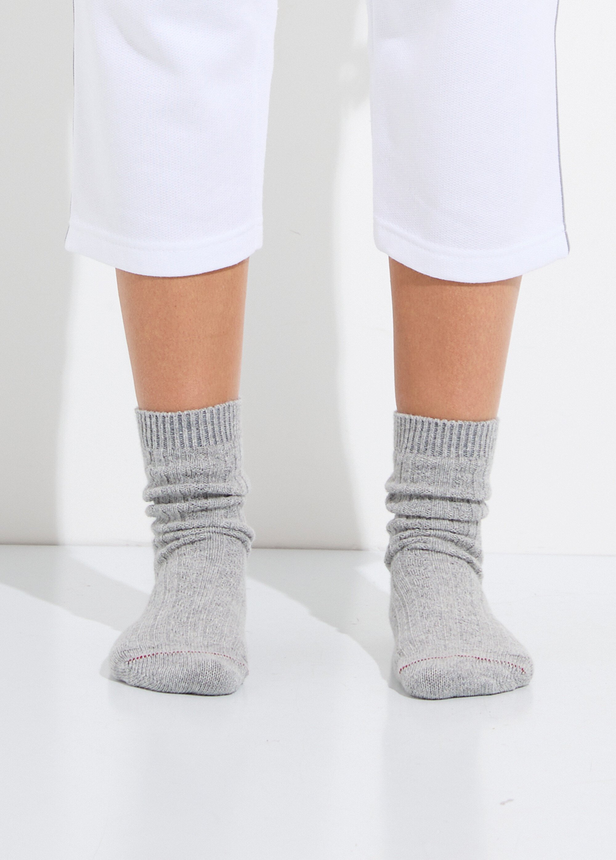 Chaussettes avec laine et cachemire Femme Gris BOSKOOP FA1
