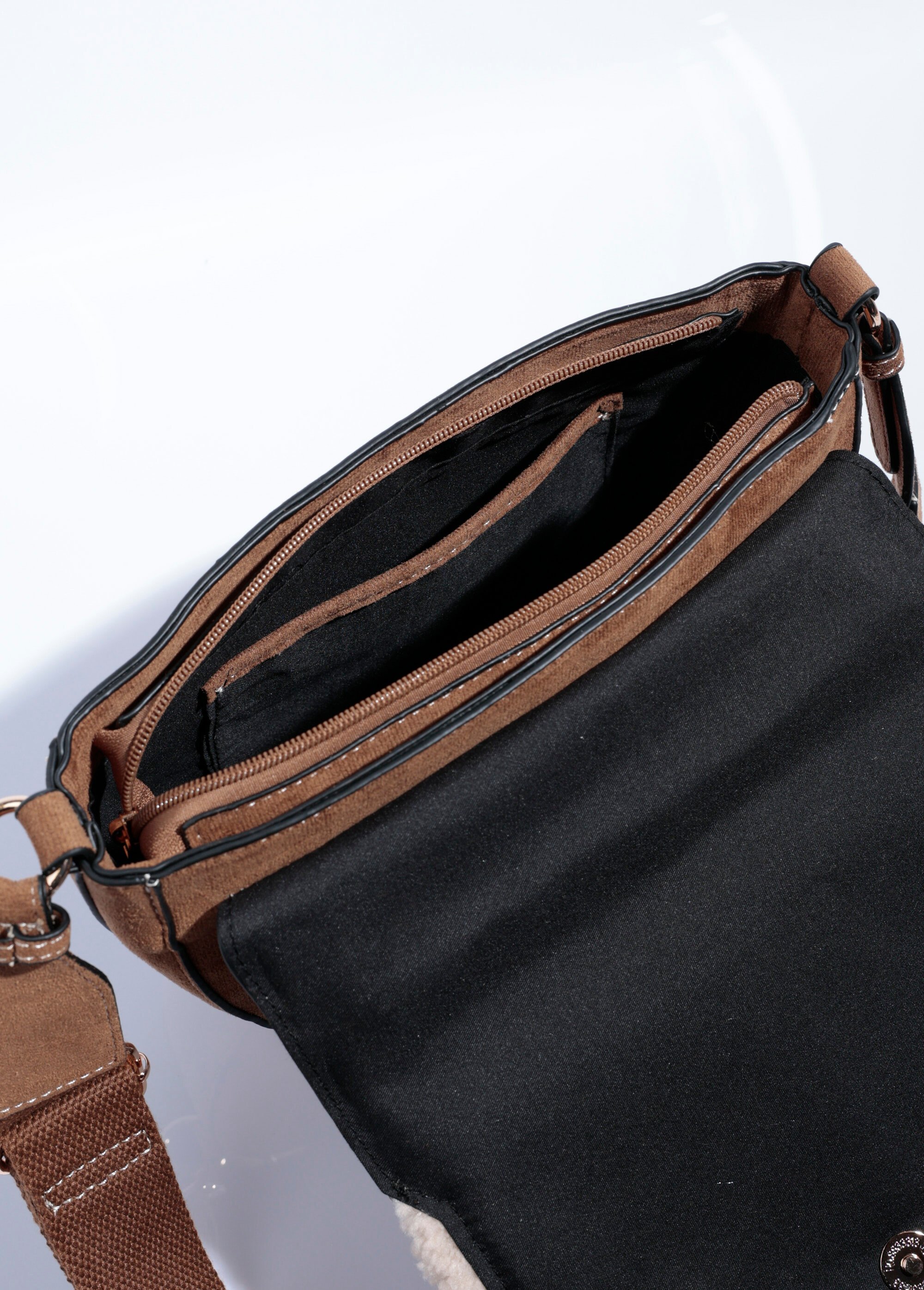 Sac à main demi lune suédine et fourrure Femme Beige MIM25611 DE1