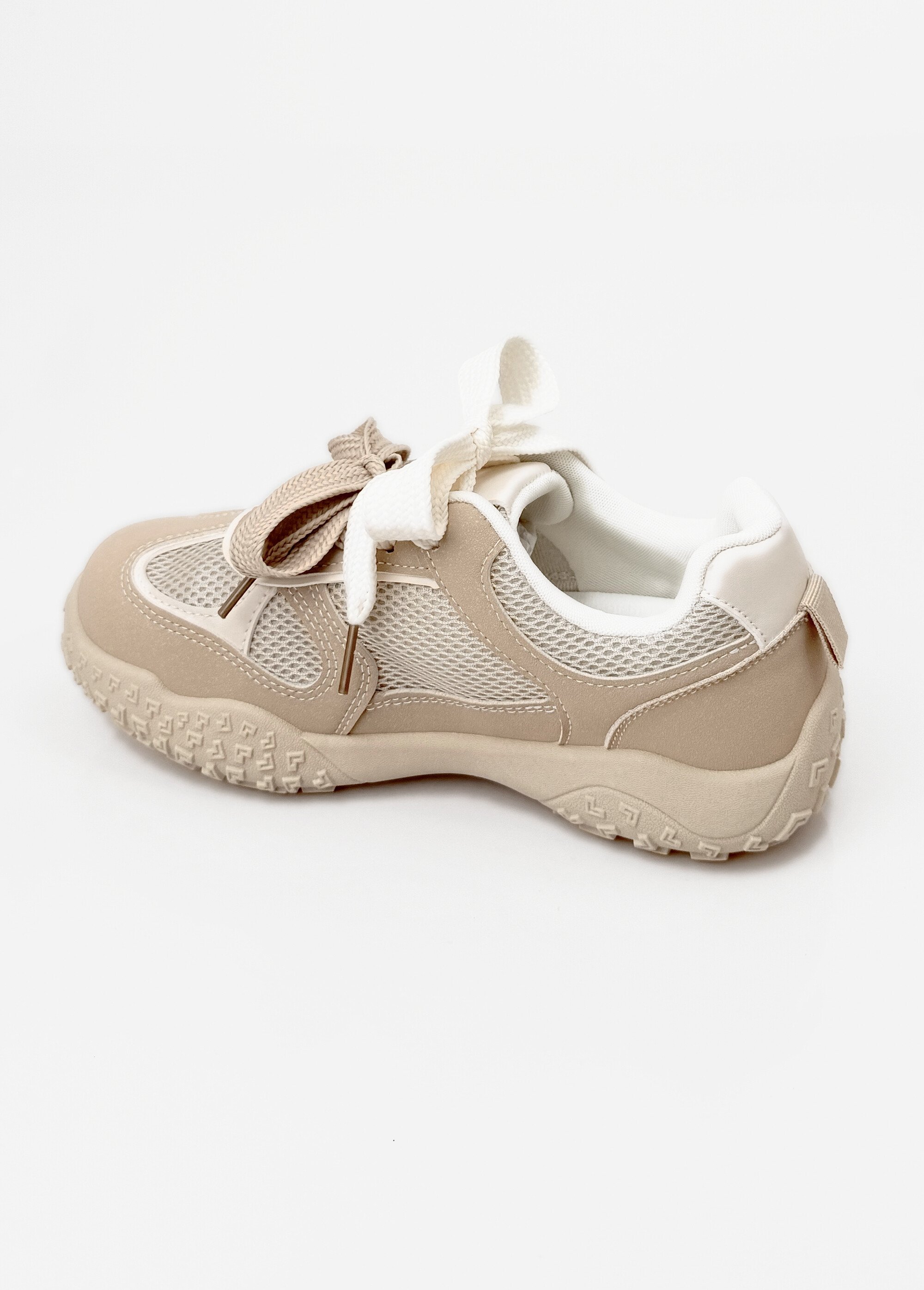 Sneakers multimatières + 2 paires lacets