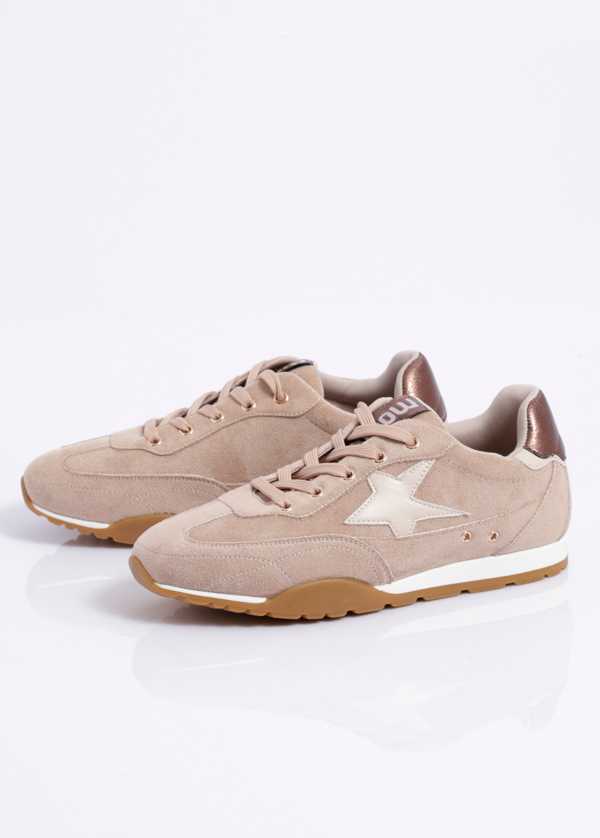 Sneakers semelle plate détails fantaisie