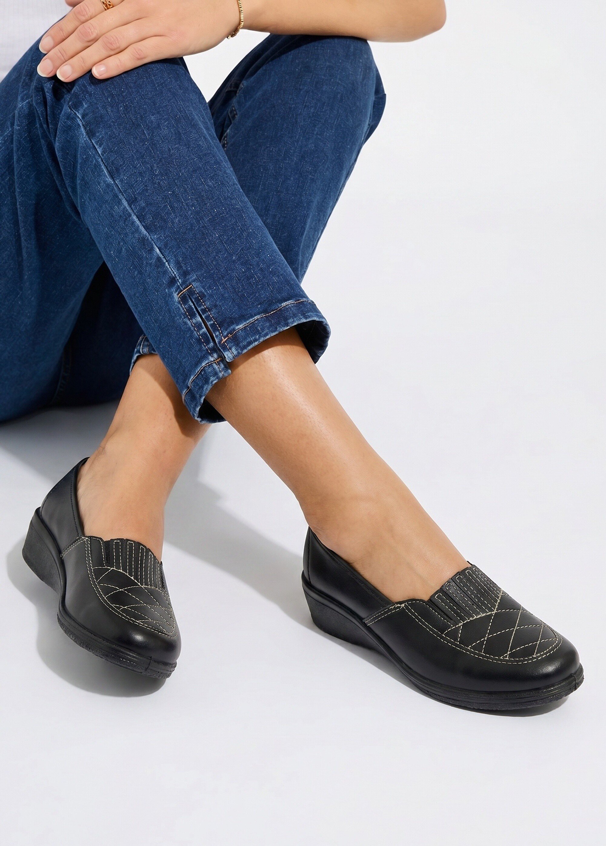 Mocassins cuir largeur confort élastiqués Femme Noir ODONIA SI1