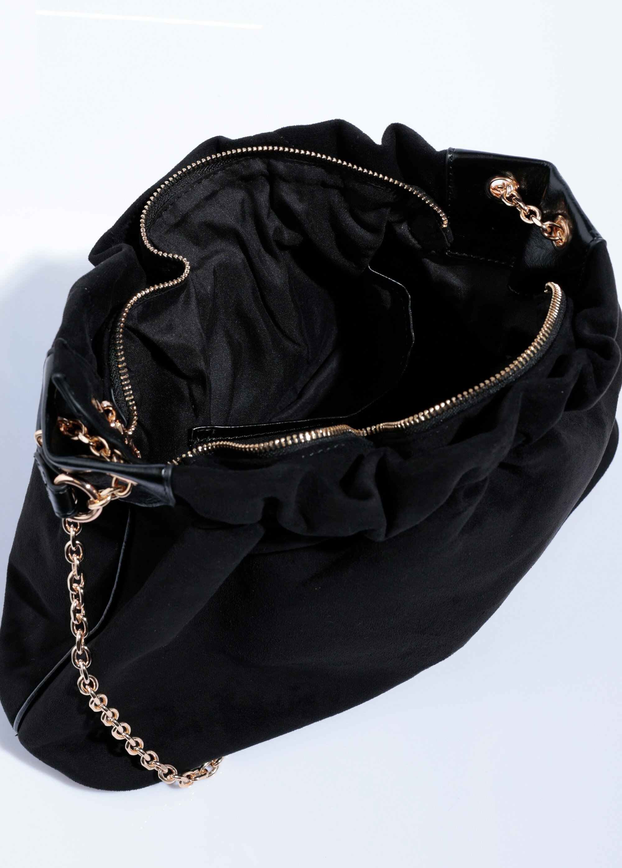 Sac plissé chic suédine et bride métal