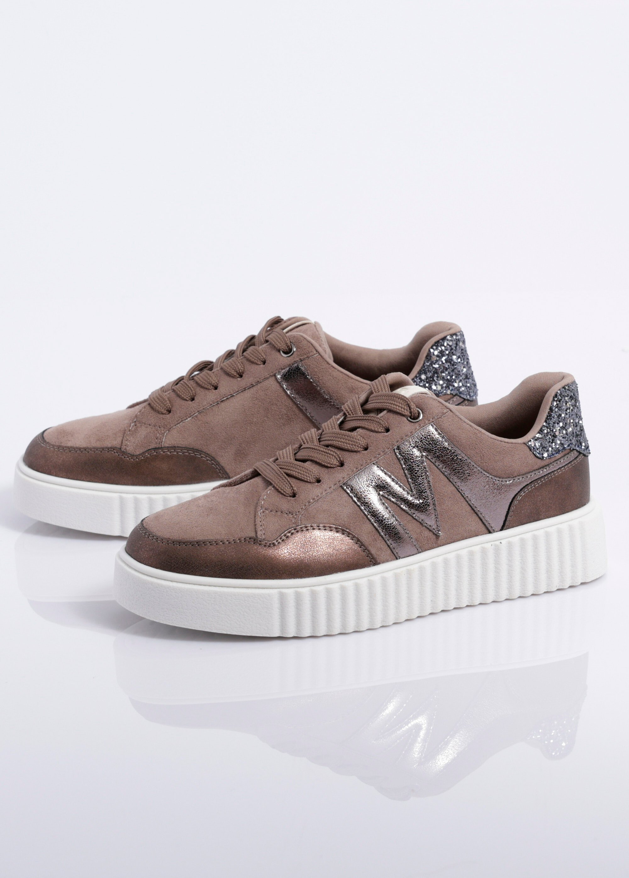 Sneakers multimatières compensées à lacets