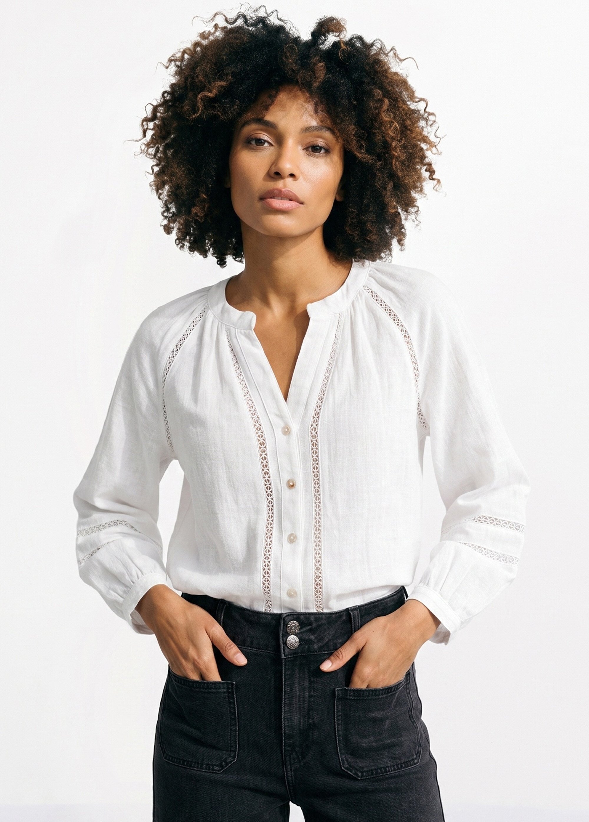 Tunique col V boutonnée, détails macramé Femme Blanc IA-Q3256 MV1