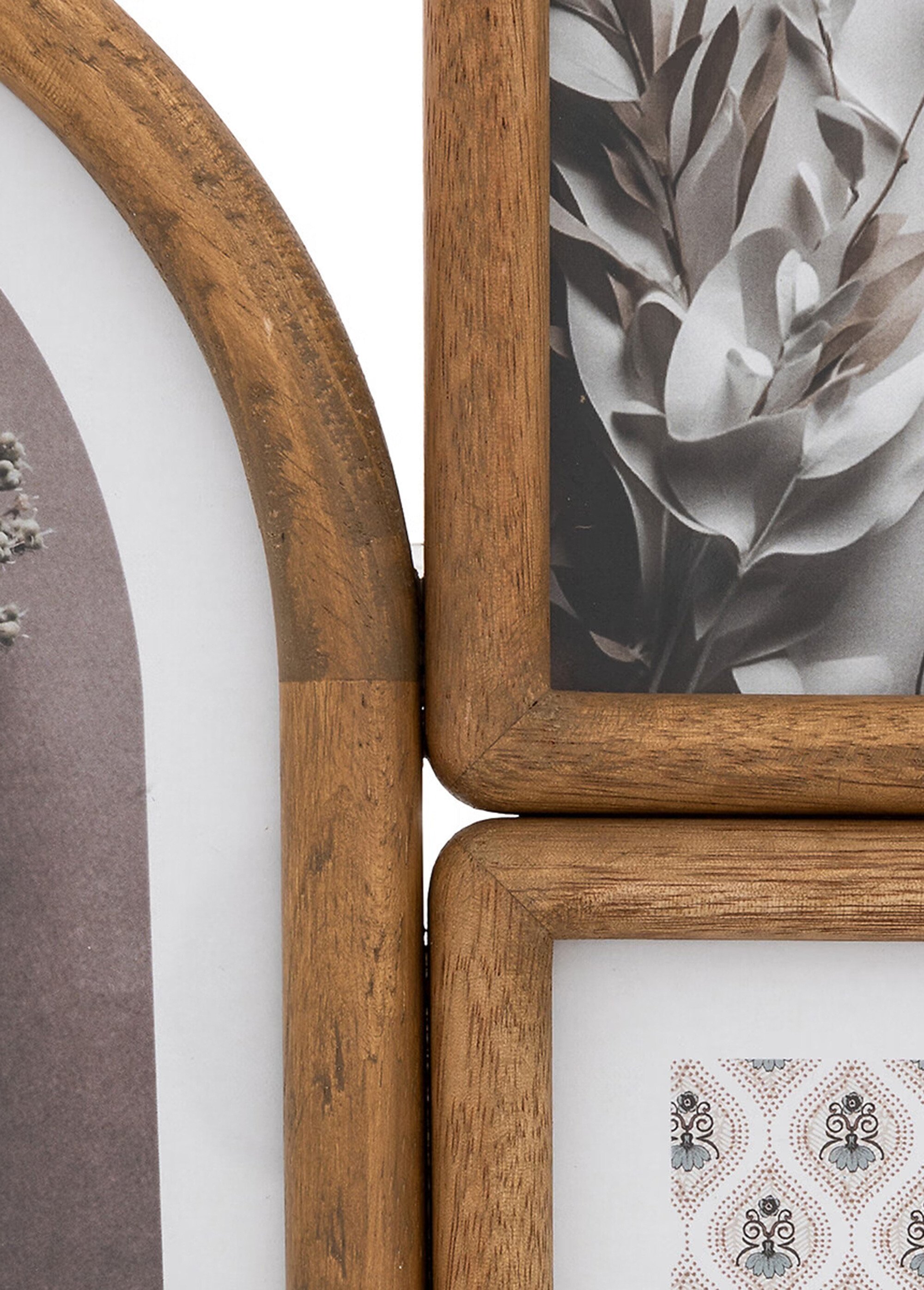 Pêle mêle en bois avec 7 cadres photos