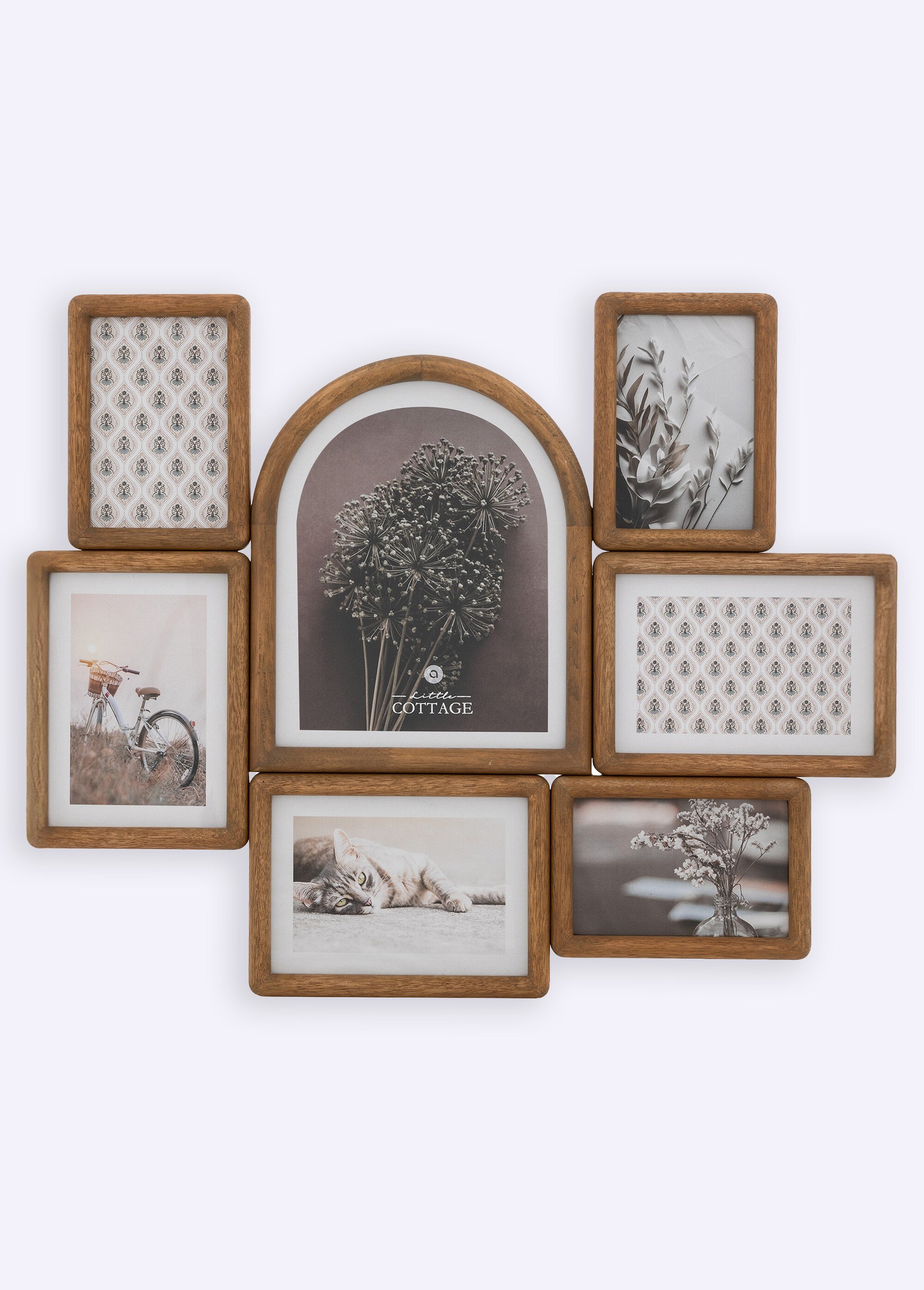 Pêle mêle en bois avec 7 cadres photos