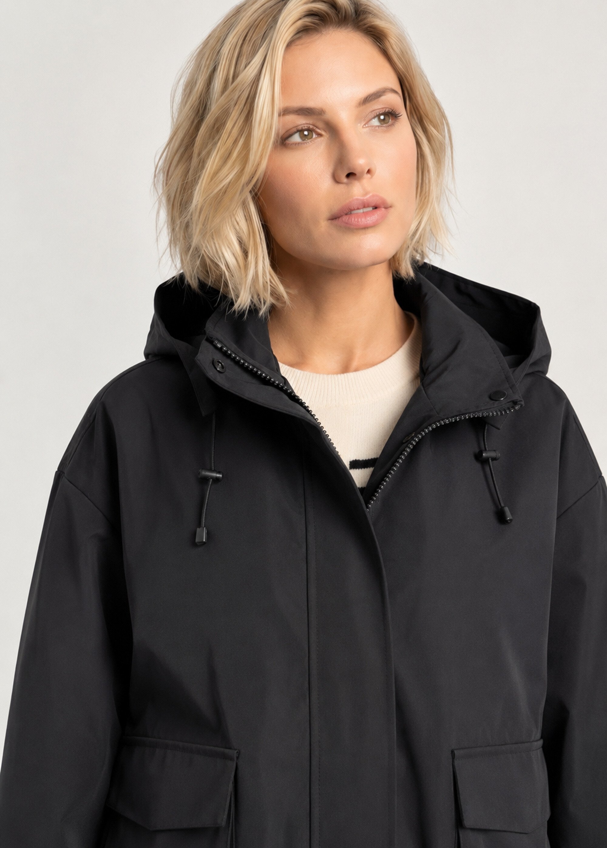 Veste courte coupe vent, capuche amovible Femme Noir LJ-6110 DE1