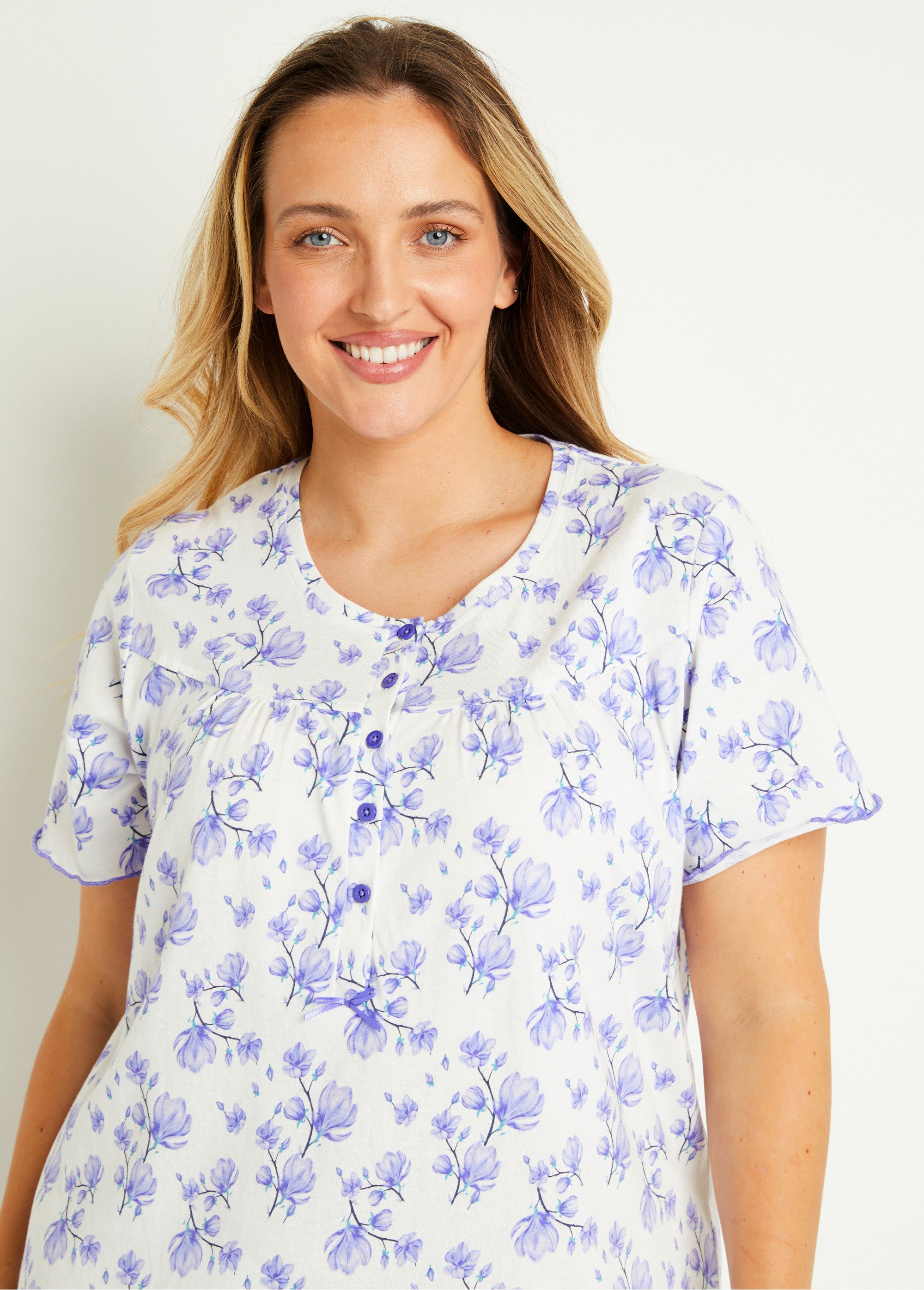 Chemise de nuit manches courtes fleurie