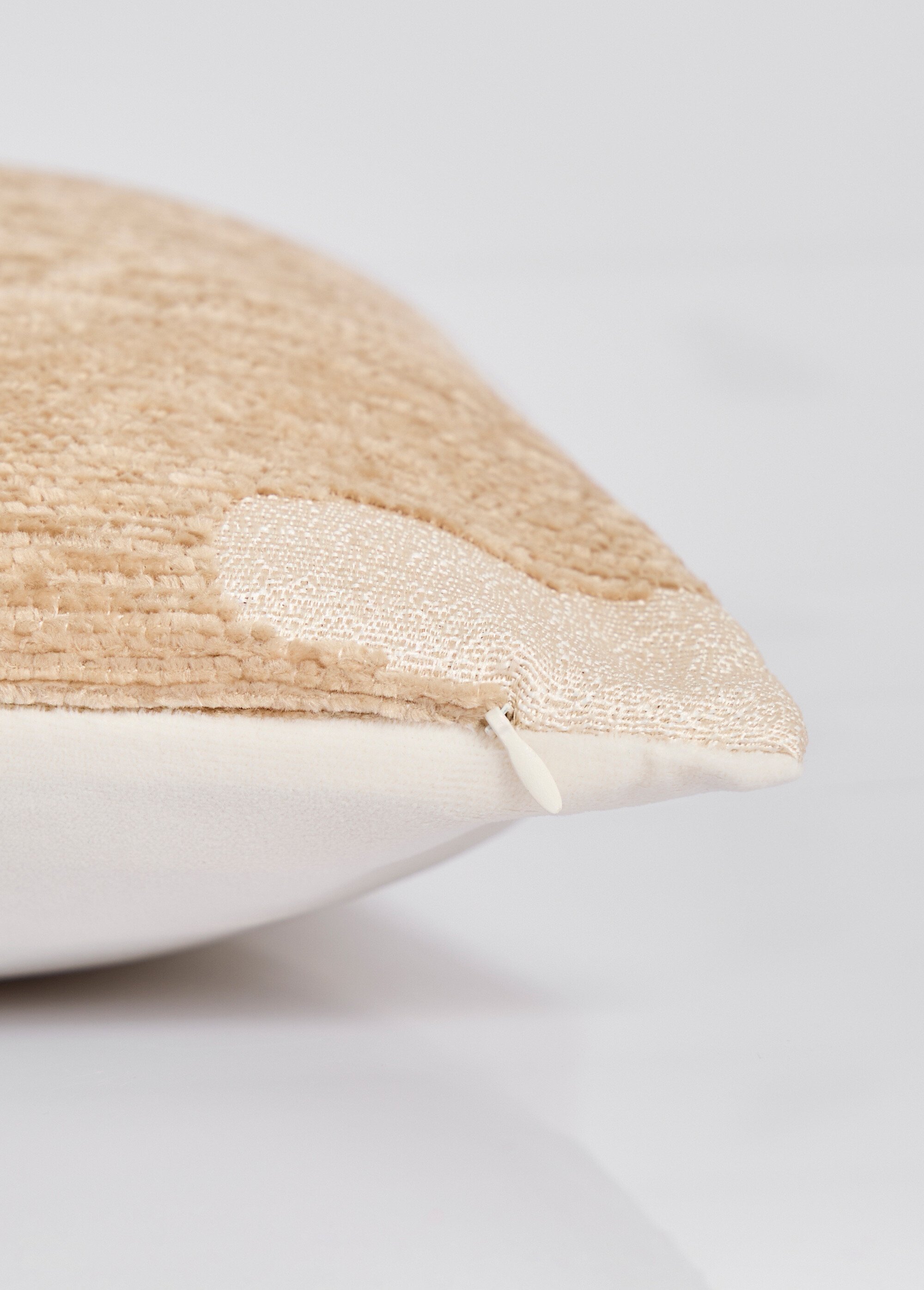 Coussin carré, motif organique velours Beige KP-HZ1260000 DE1