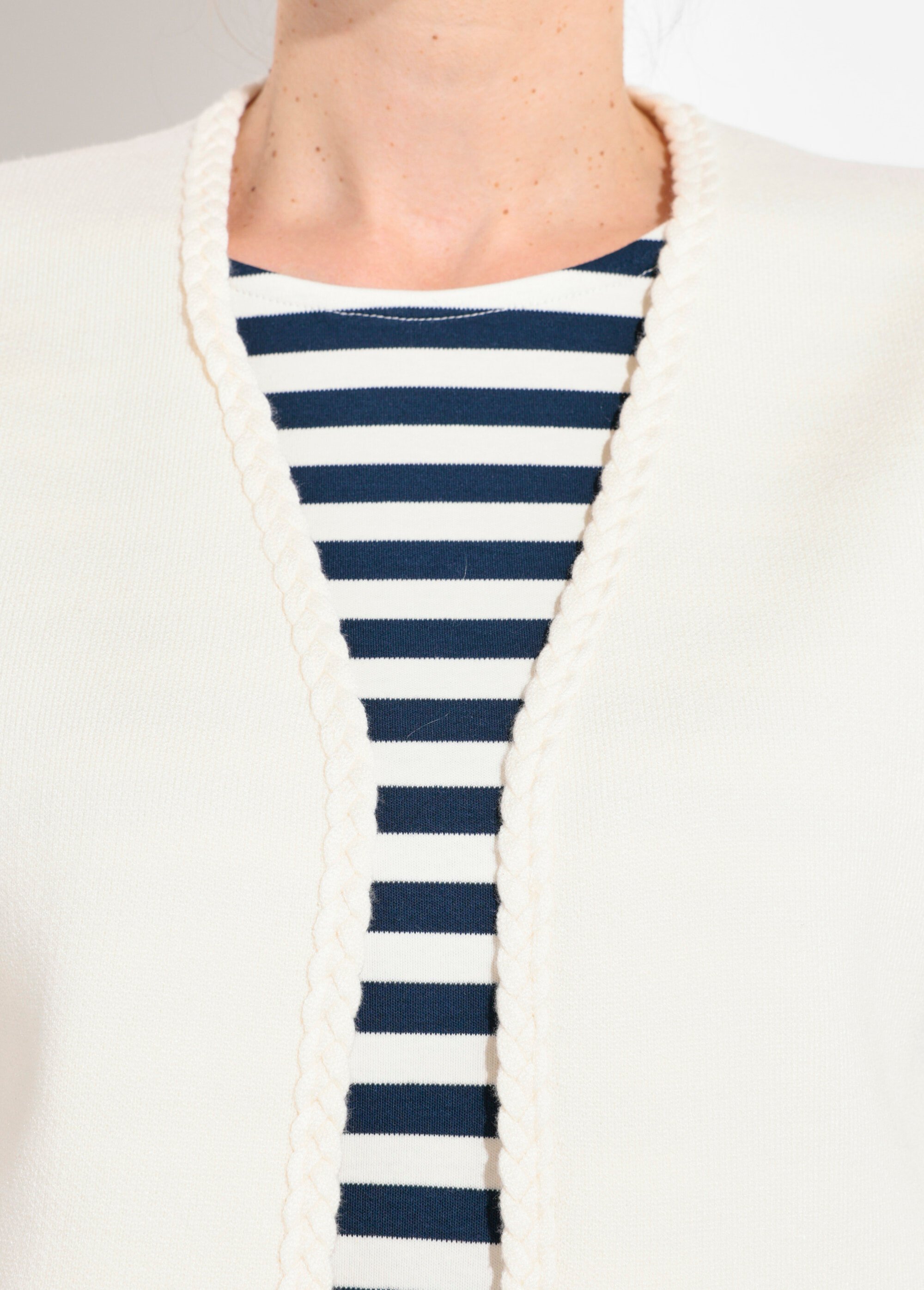 Gilet sans manches épais détails tressés Femme Beige IA-AR820 DE1