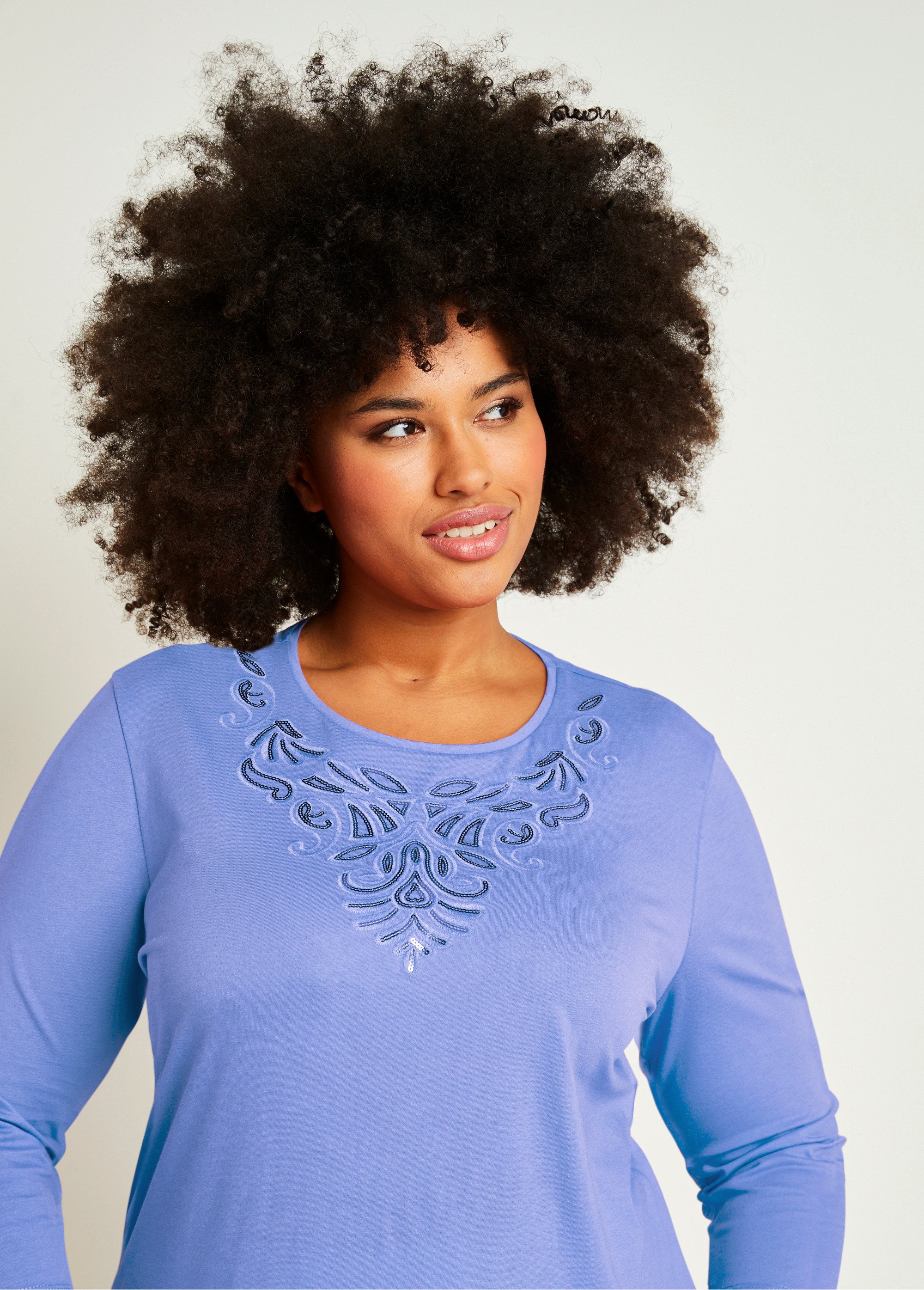 T-shirt court brodé manches 3/4