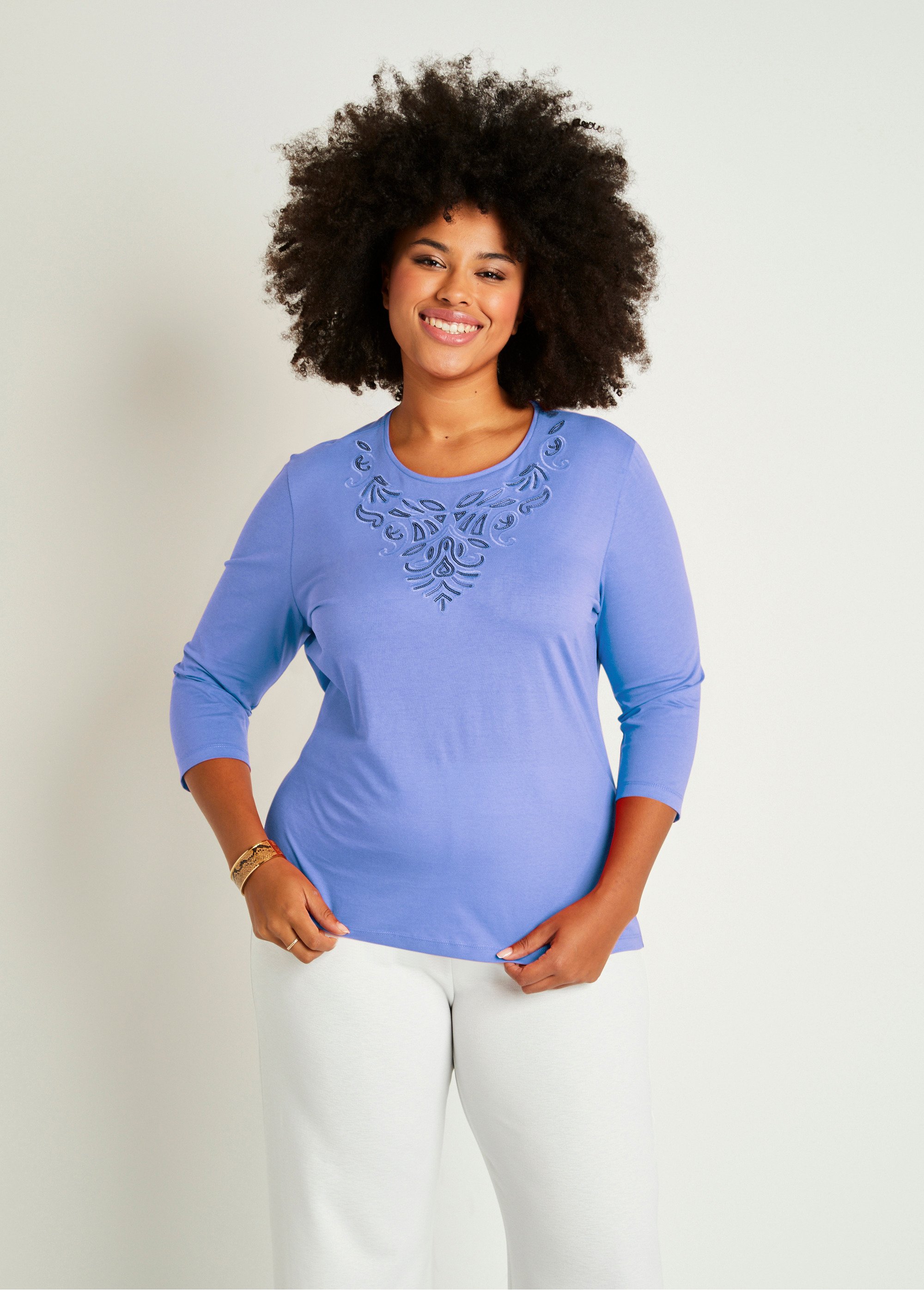 T-shirt court brodé manches 3/4