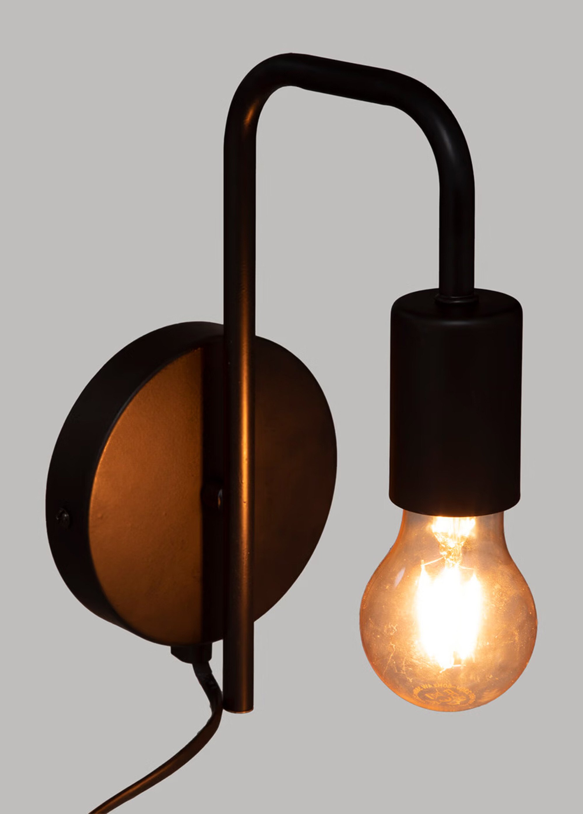 Applique murale design en acier, Keli