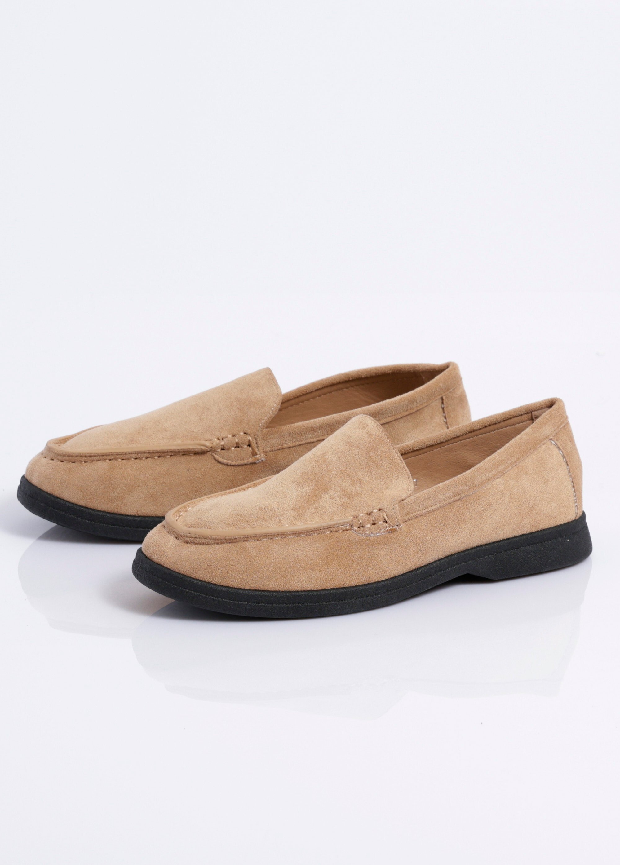 Mocassins plats essentiels en suédine