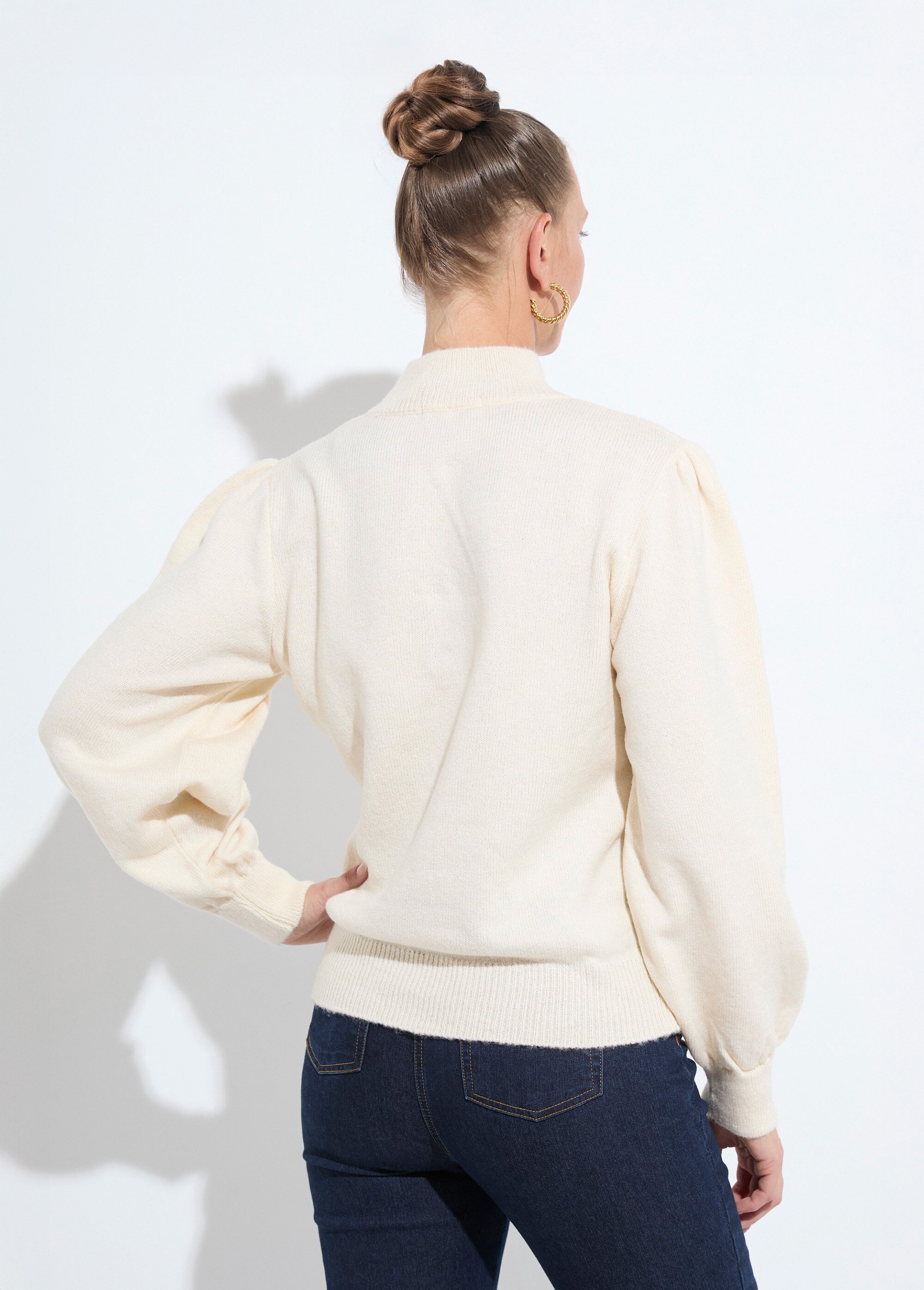 Pull chaud col montant boutonné