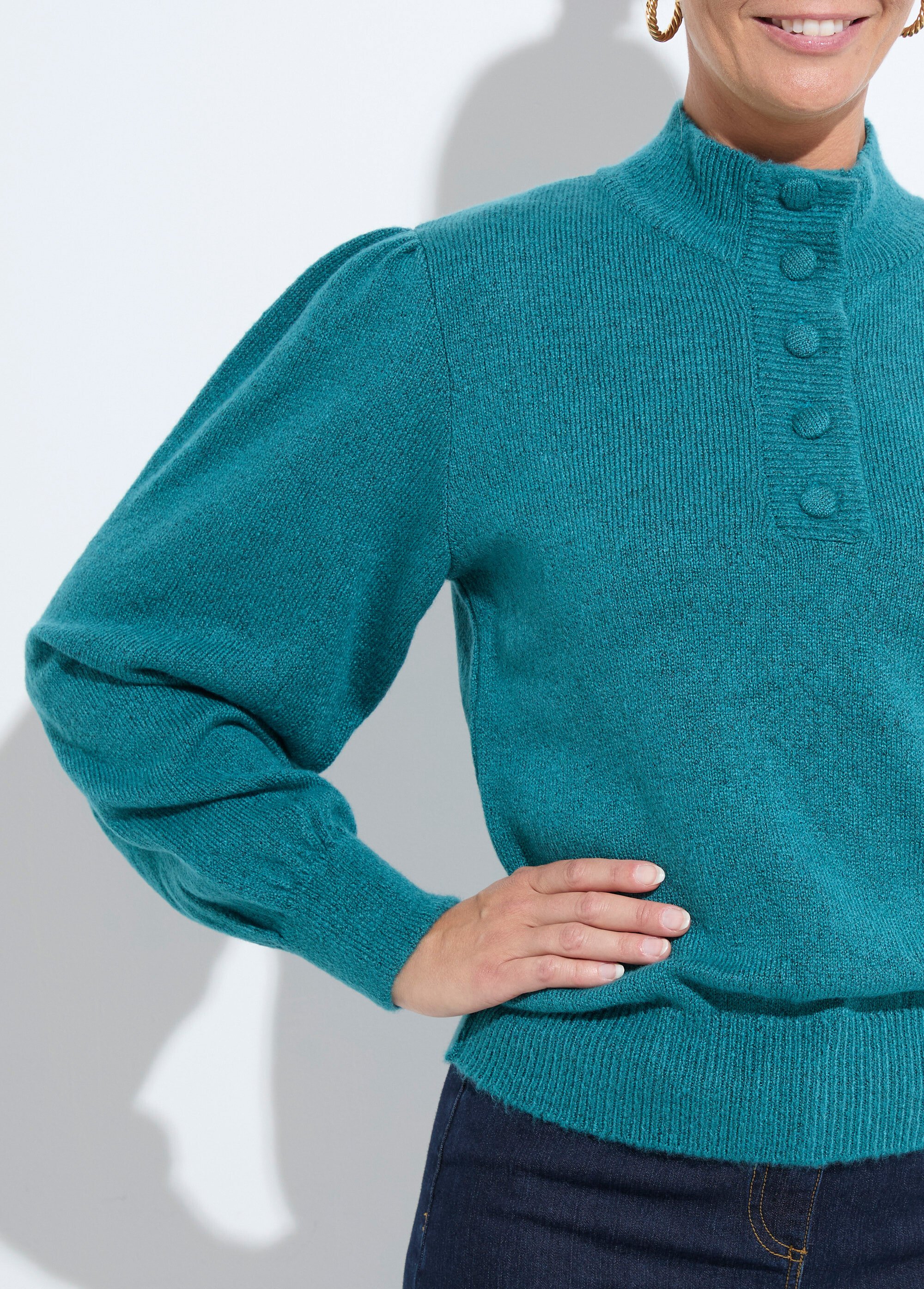 Pull chaud col montant boutonné