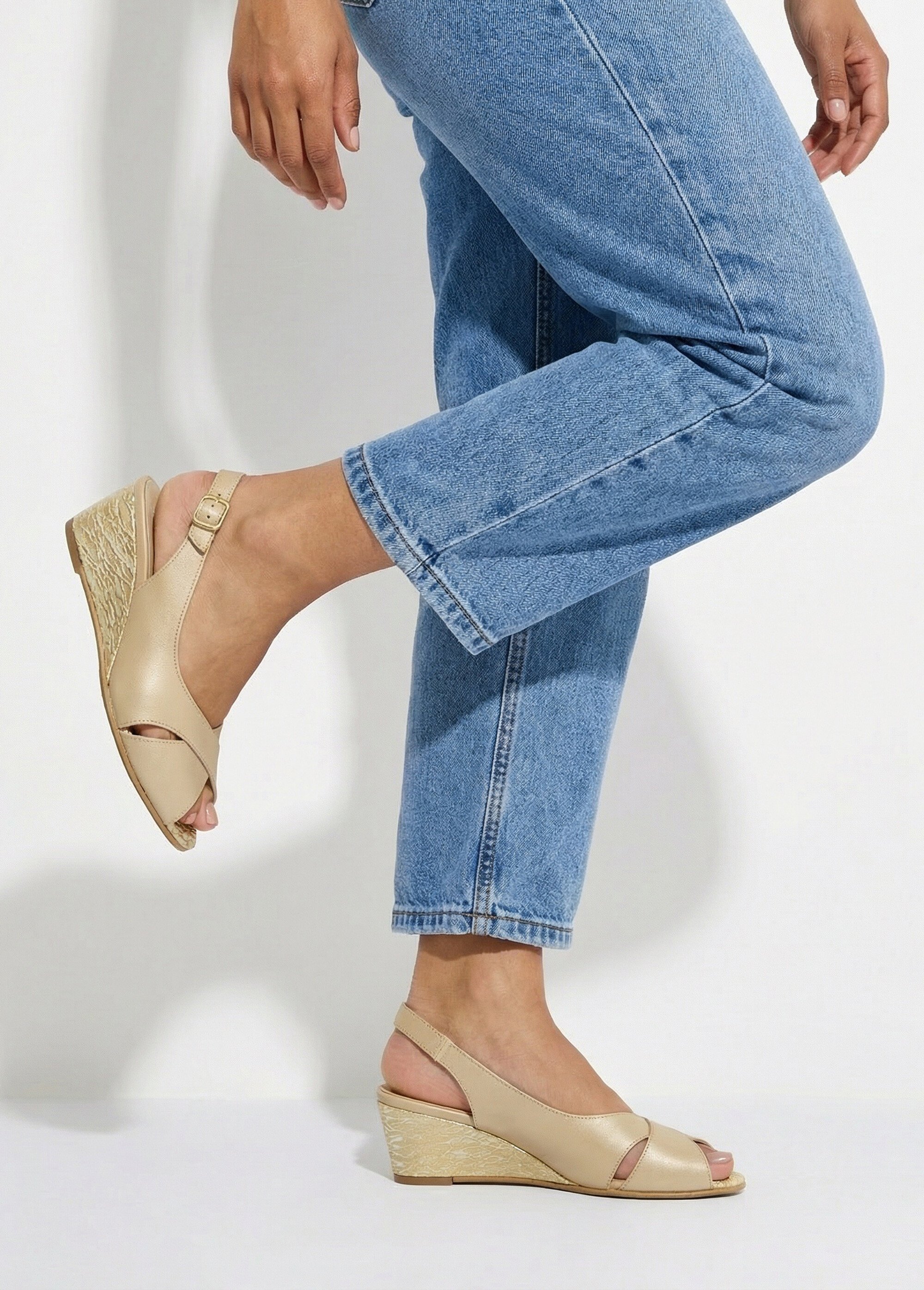 Sandales bout ouvert largeur confort cuir Femme Beige OFFIN SI1