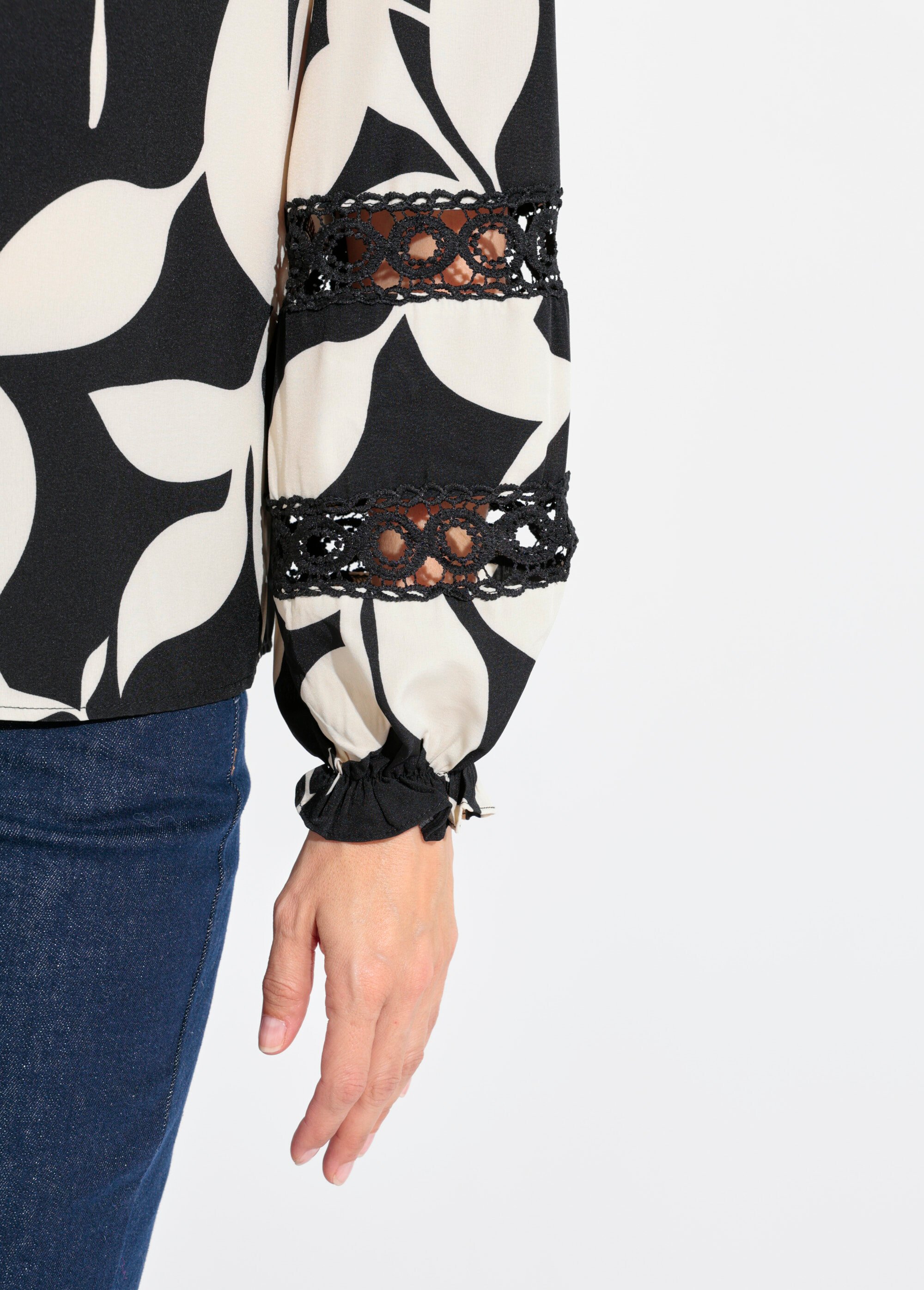 Blouse motif graphique détails dentelle Femme Noir IA-R5517 DE2