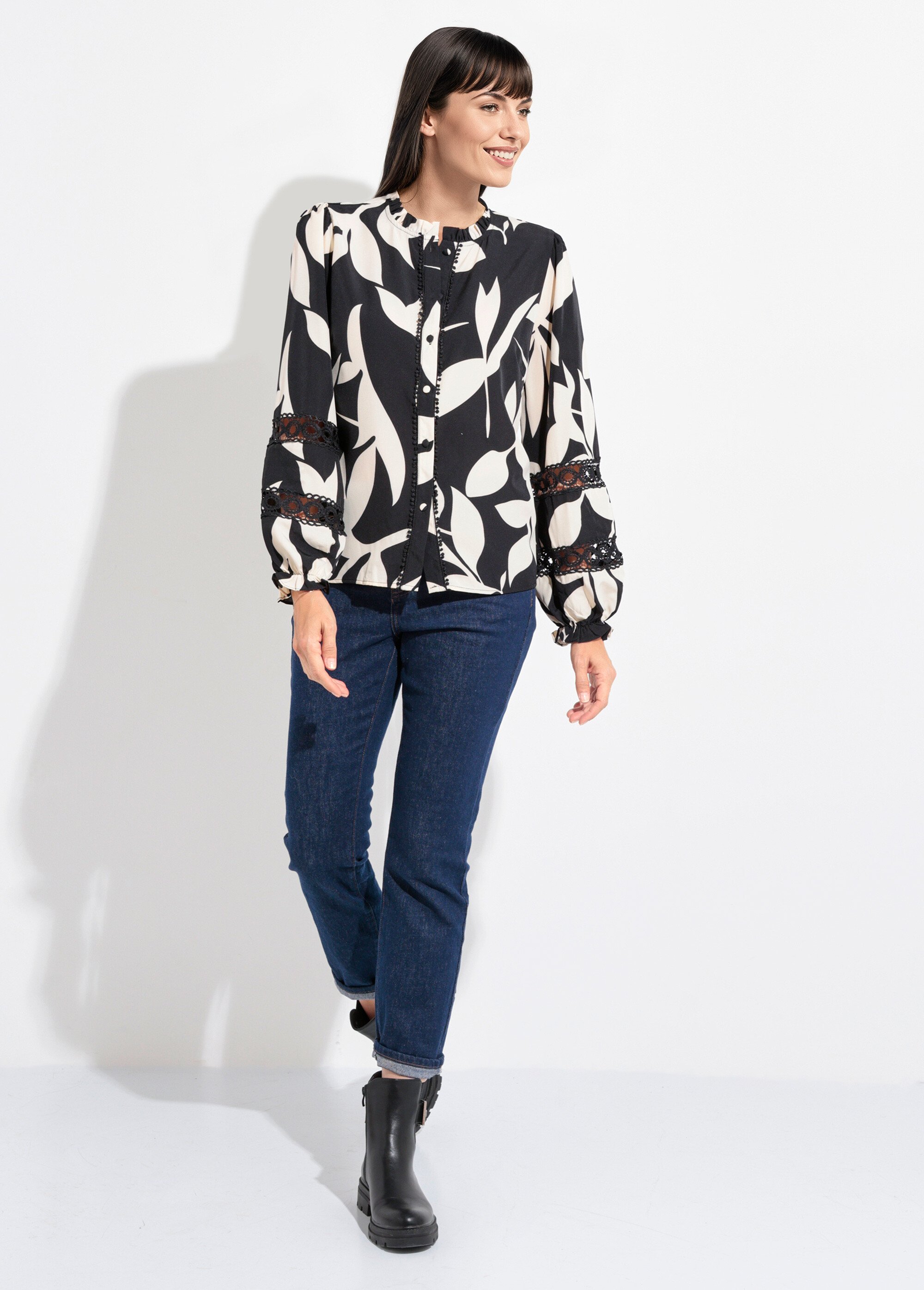 Blouse motif graphique détails dentelle Femme Noir IA-R5517 SF1