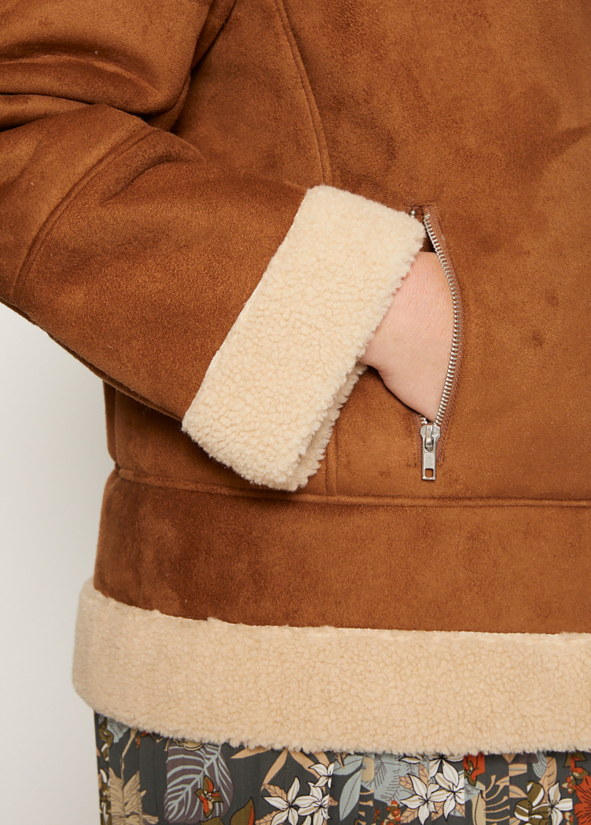 Blouson façon peau lainée