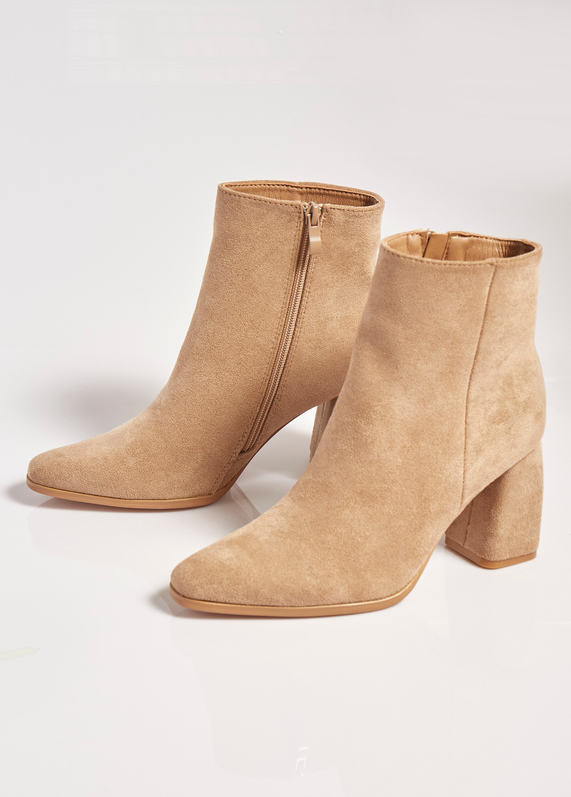 Boots pointues chic à talon, en suédine Femme Beige MAR6371A DE1