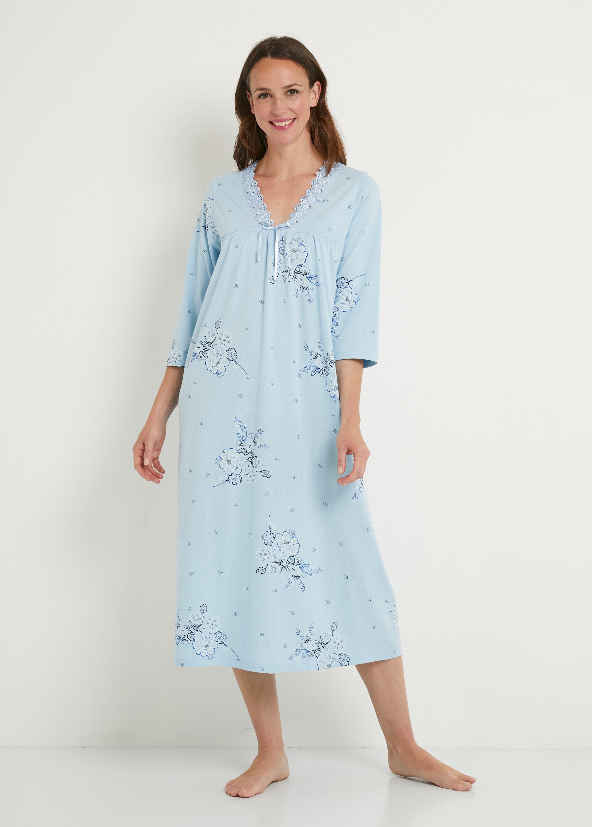 Chemise de nuit mi longue coton brodé manches 3/4