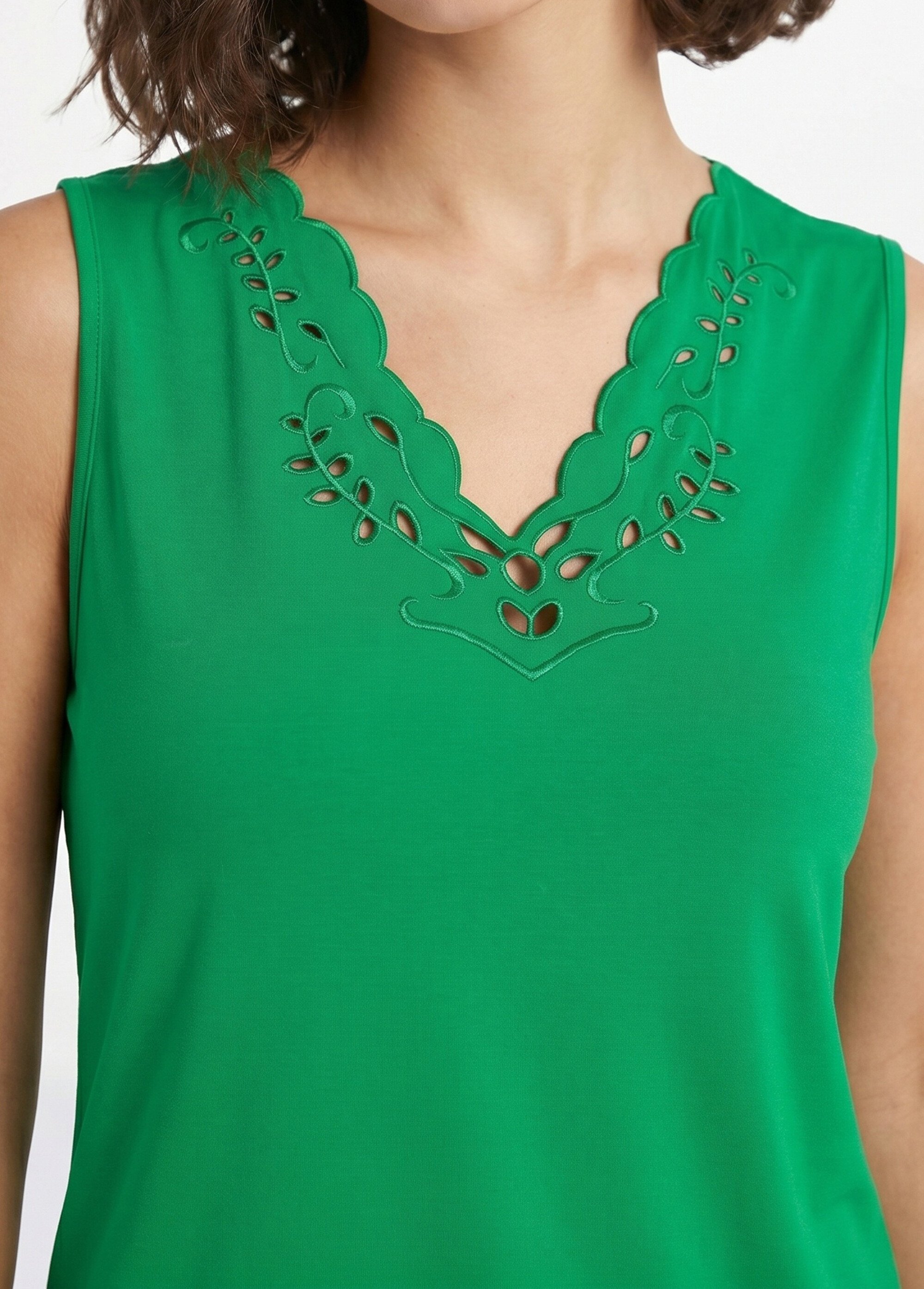 Débardeur col V ajouré brodé Femme Vert CHAVOY DE1