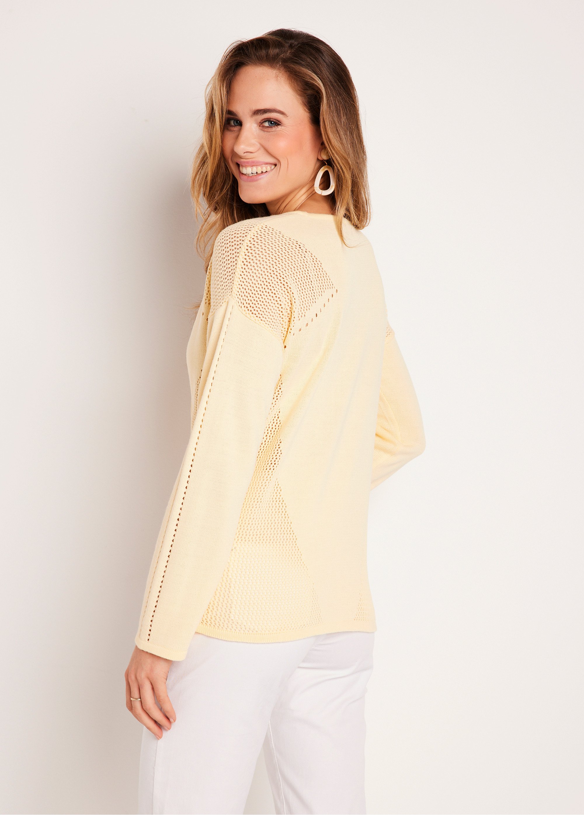 Pull fin ajouré manches longues