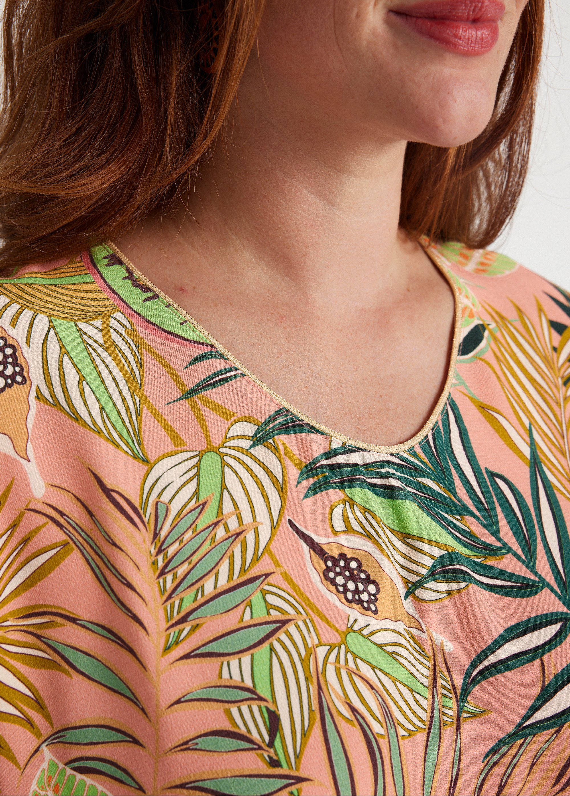 Robe droite courte motif feuilles