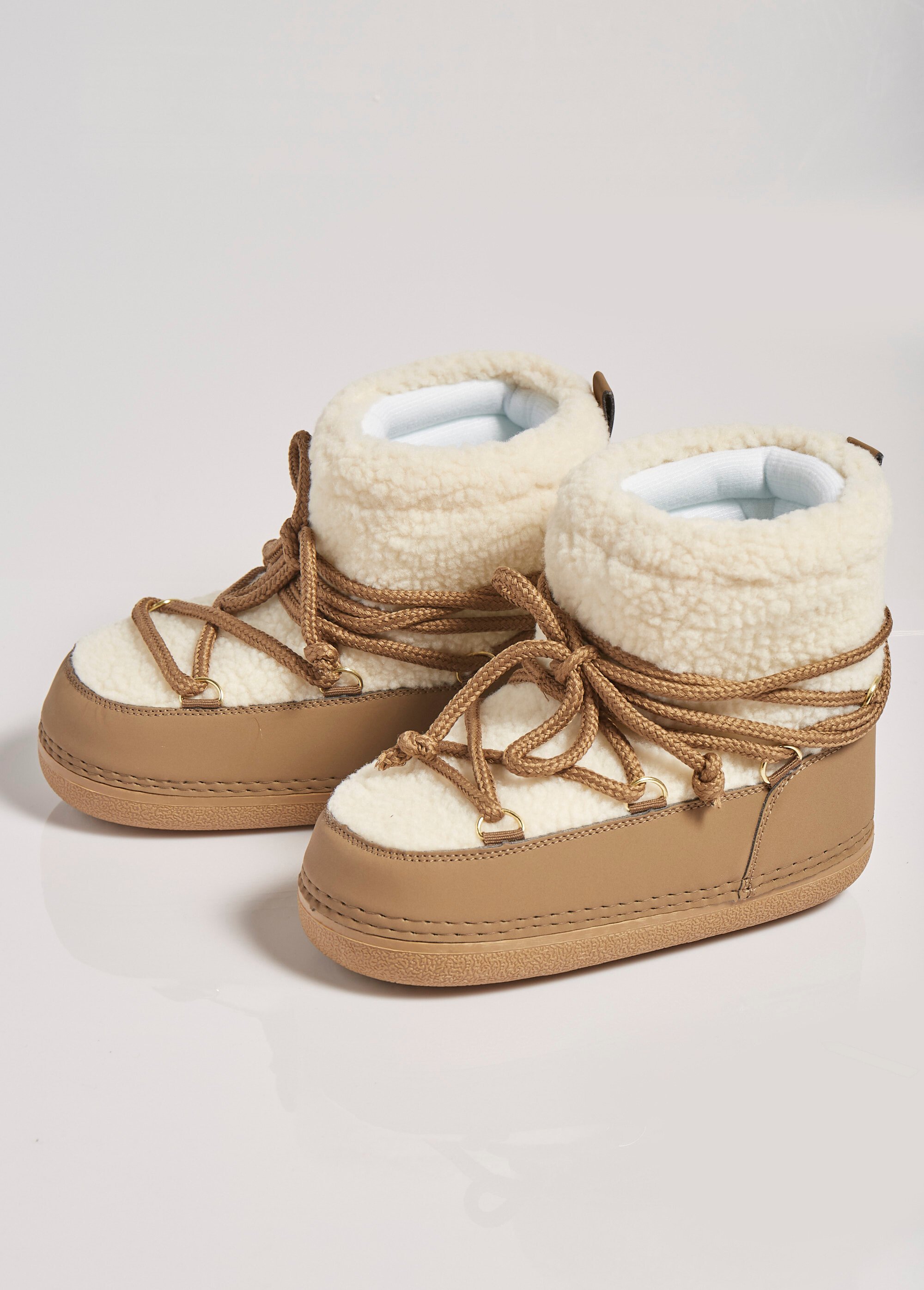 Boots en peau lainée style après ski