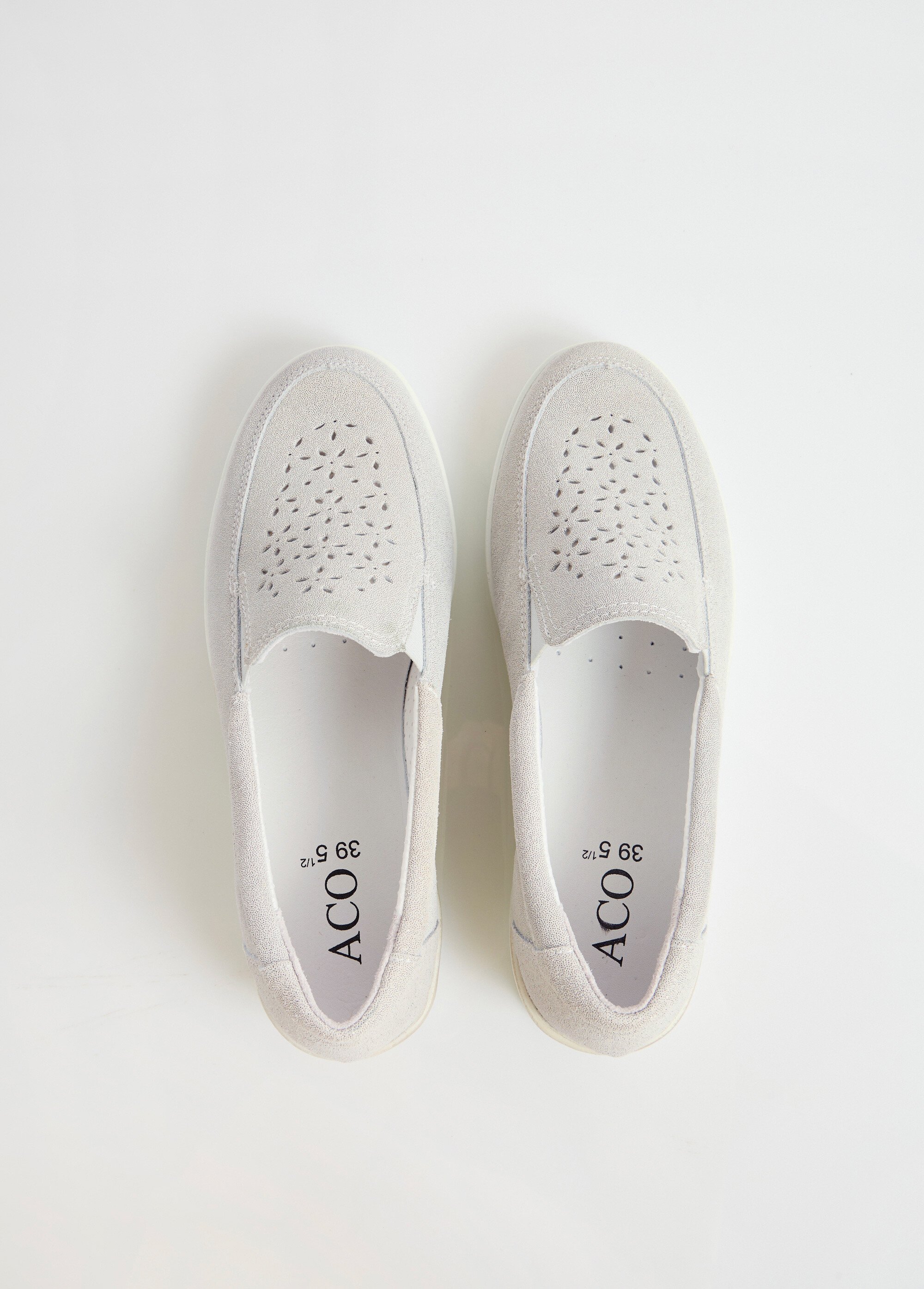 Mocassins grande largeur cuir brillant Femme Argenté OSLAY OV1