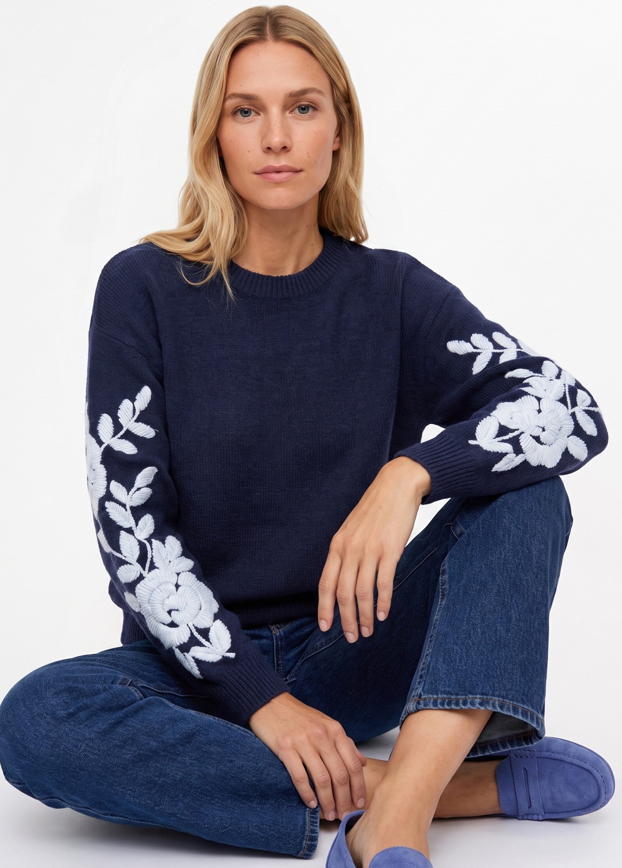 Pull col rond manches longues brodées Femme Bleu JSM-JP8586 MV1