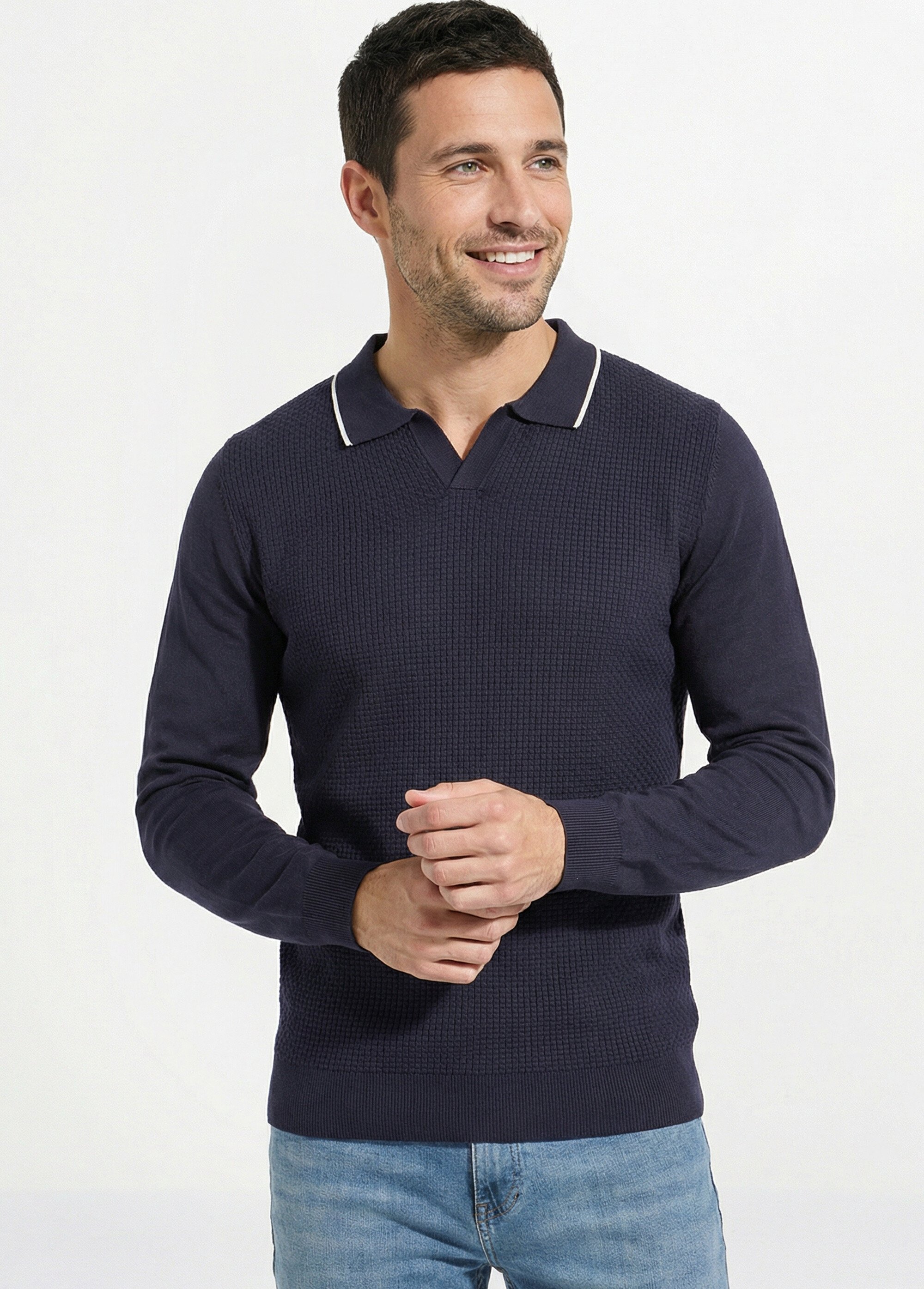 Pull maille texturée fine jauge col polo