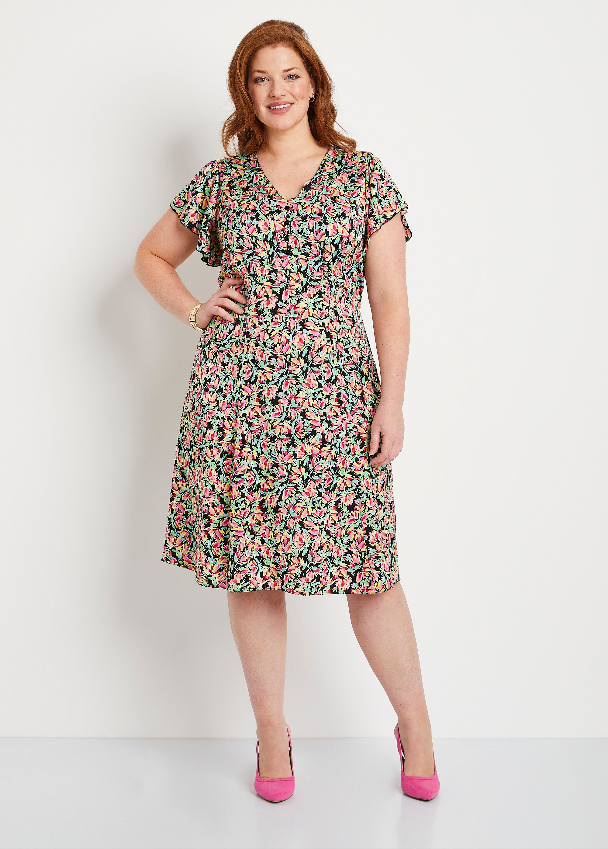 Robe courte volantée satin fleuri