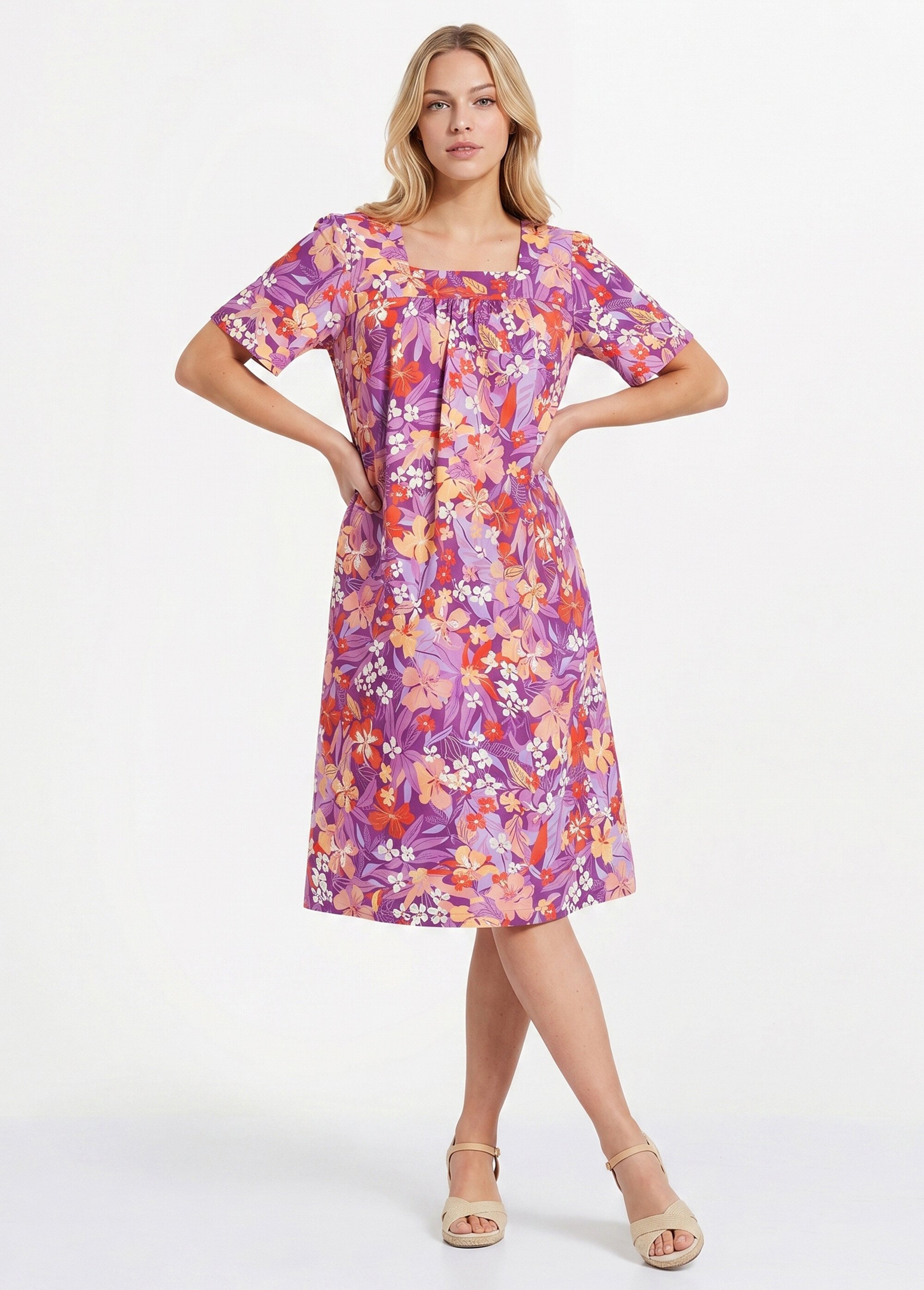 Robe-tablier courte manches courtes