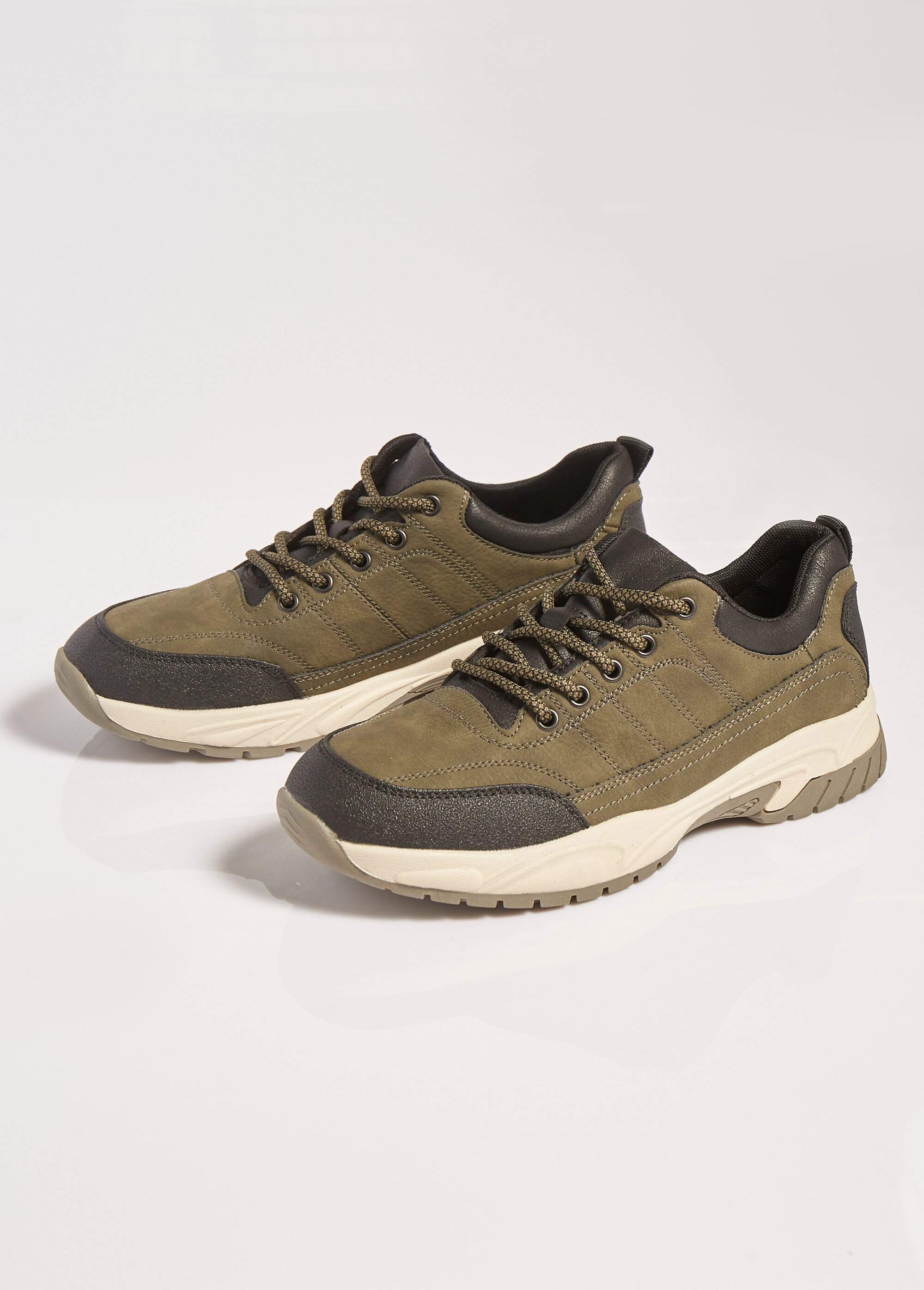 Baskets plein air style sportswear