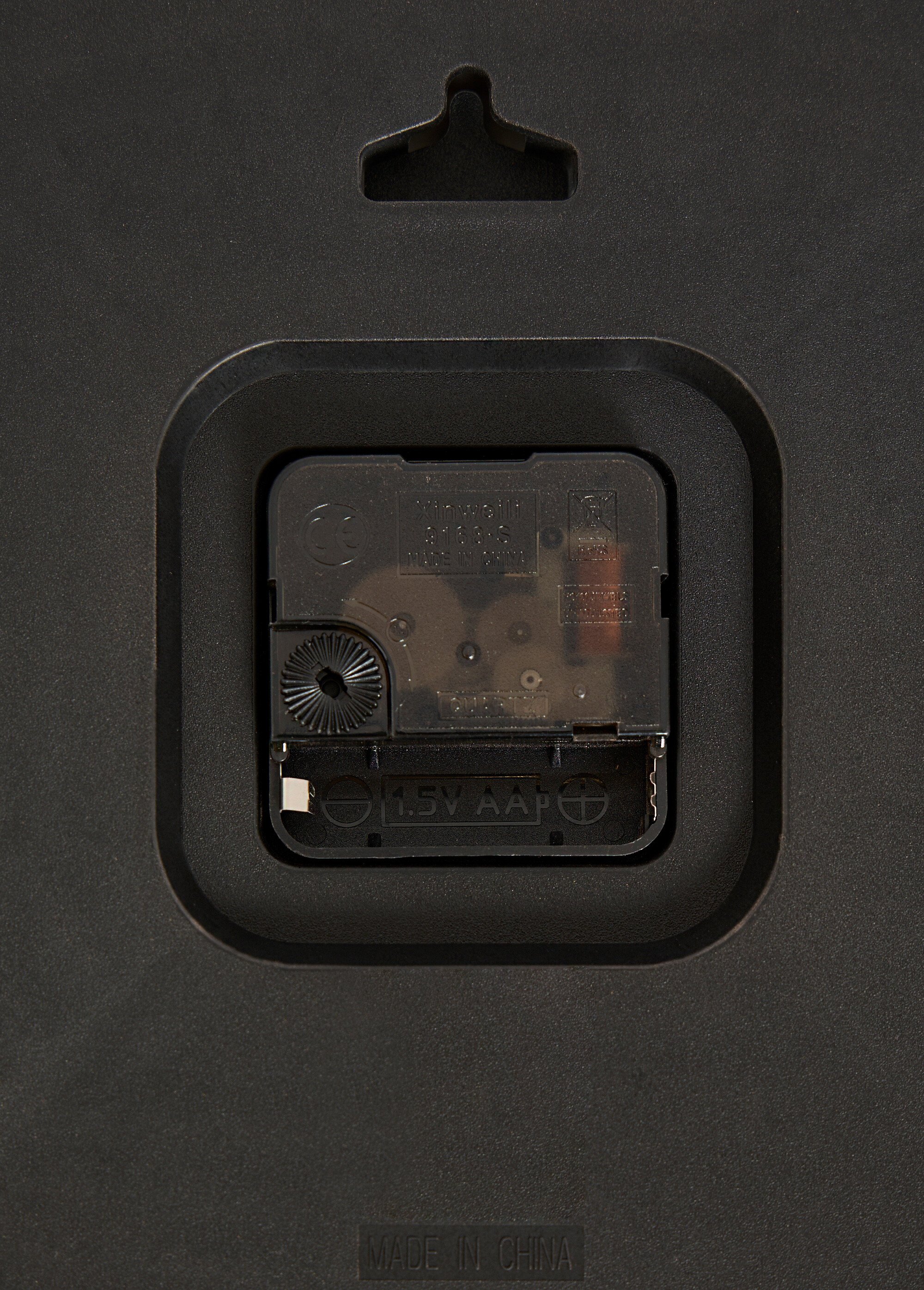 Horloge carré contour bois Marron KP-NB1701020 DE1