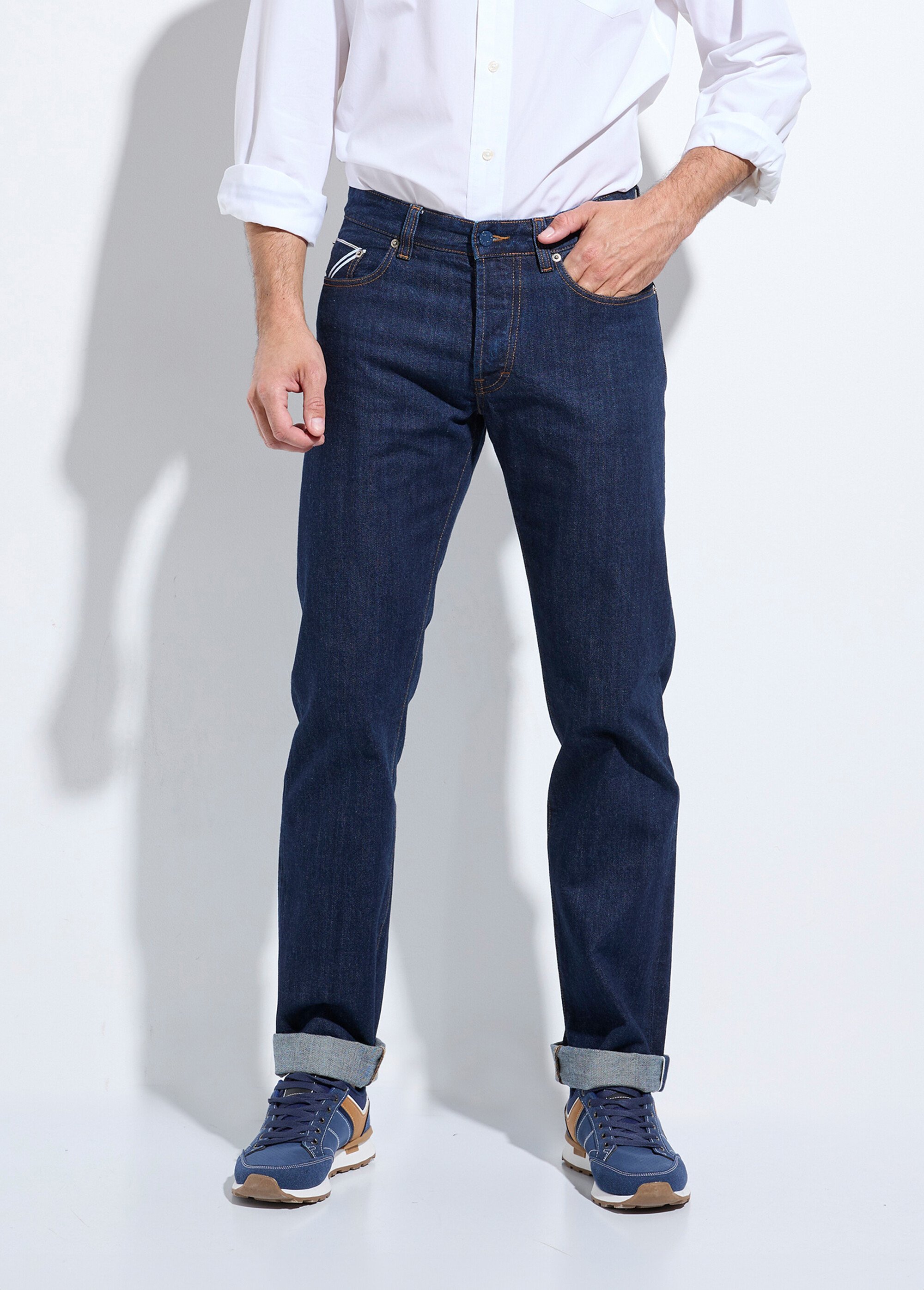 Jean 5 poches bas droit, en denim