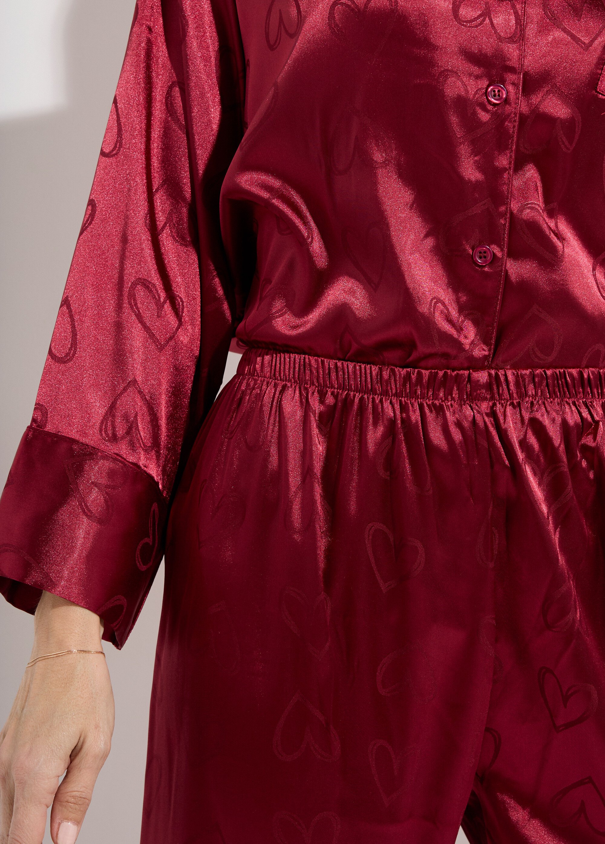 Pyjama long satin avec coeurs imprimés Femme Rouge H-NT055 DE2