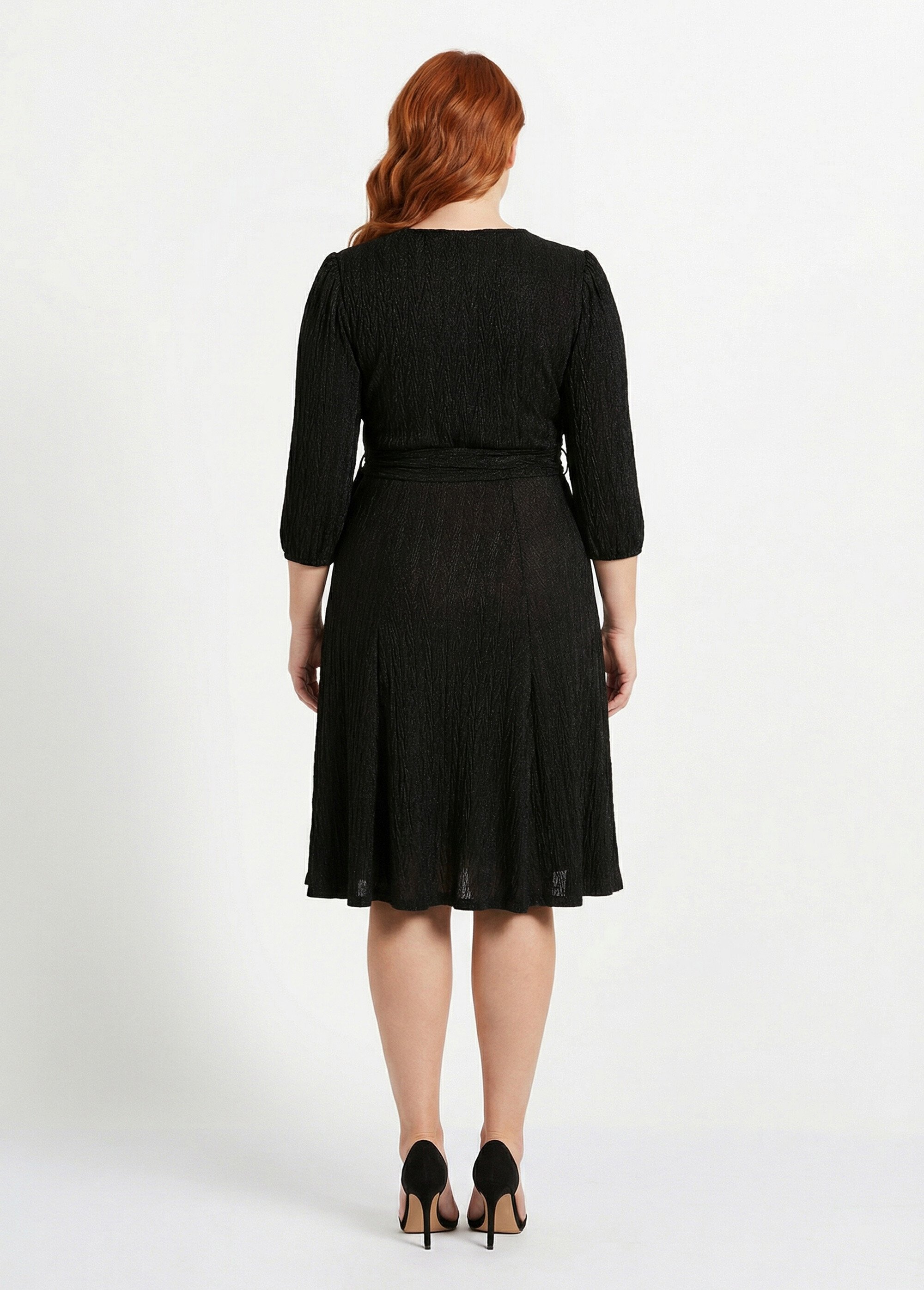 Robe courte pailletée cache-coeur