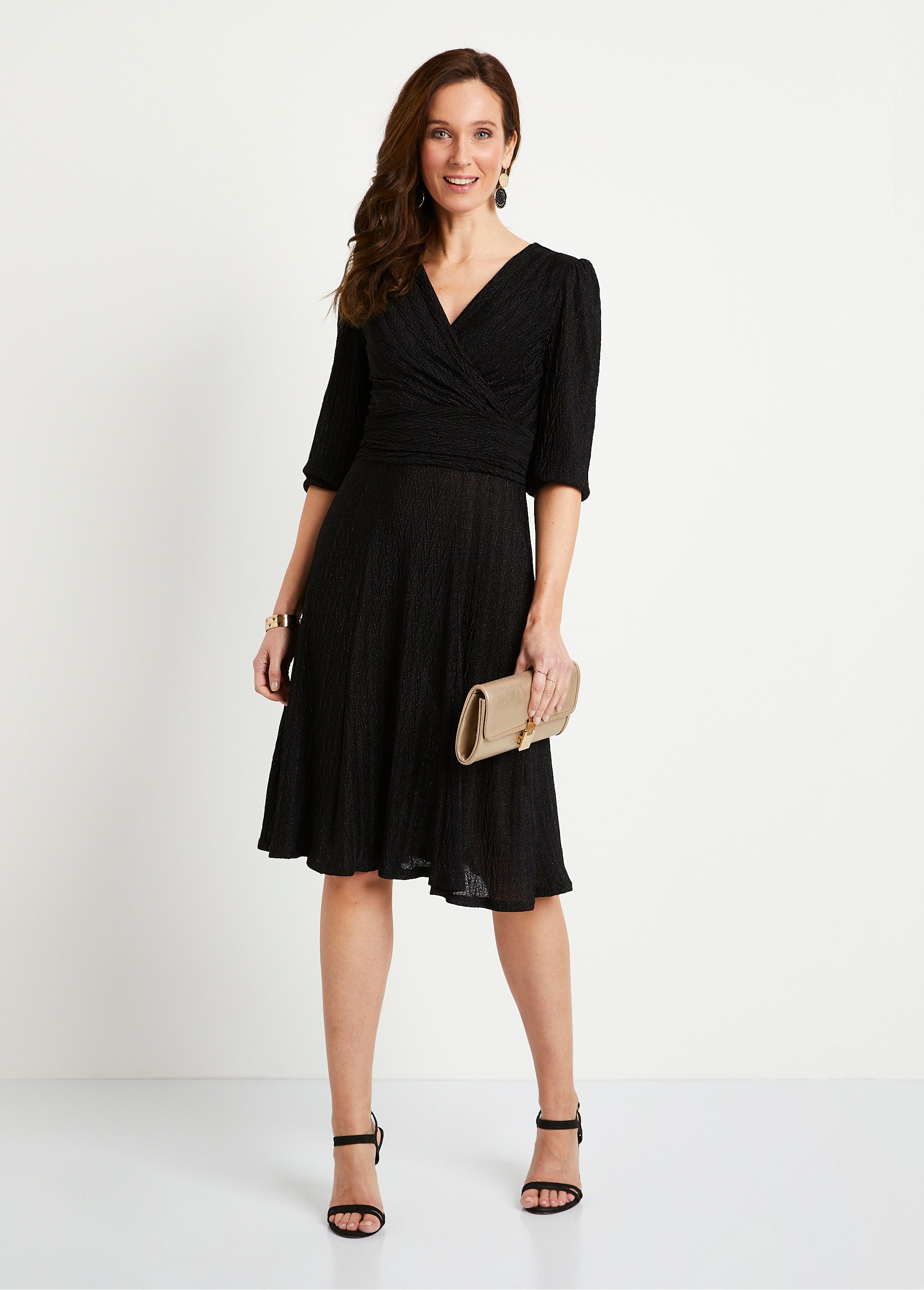 Robe courte pailletée cache-coeur