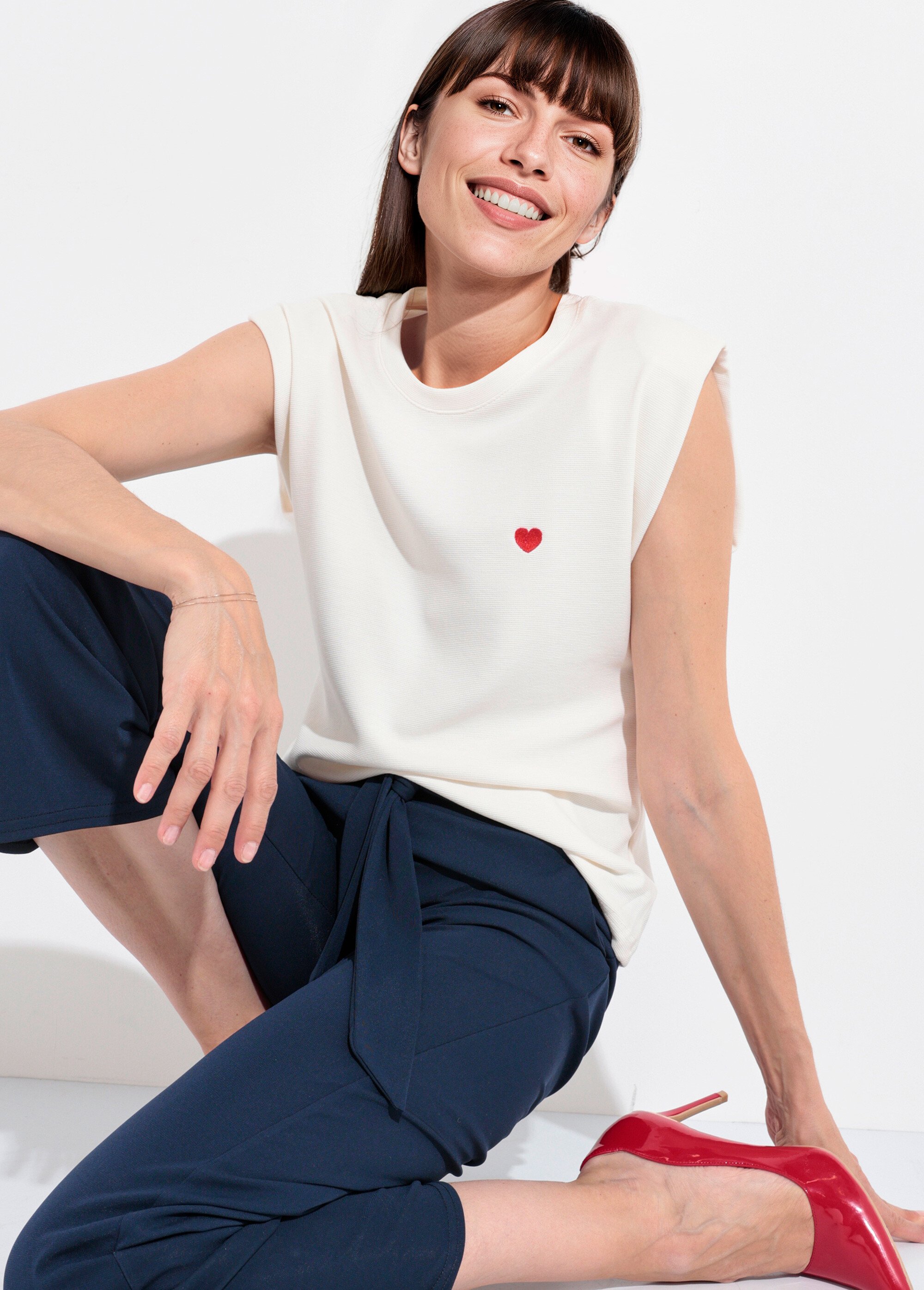 T-shirt maille fantaisie broderie cœur