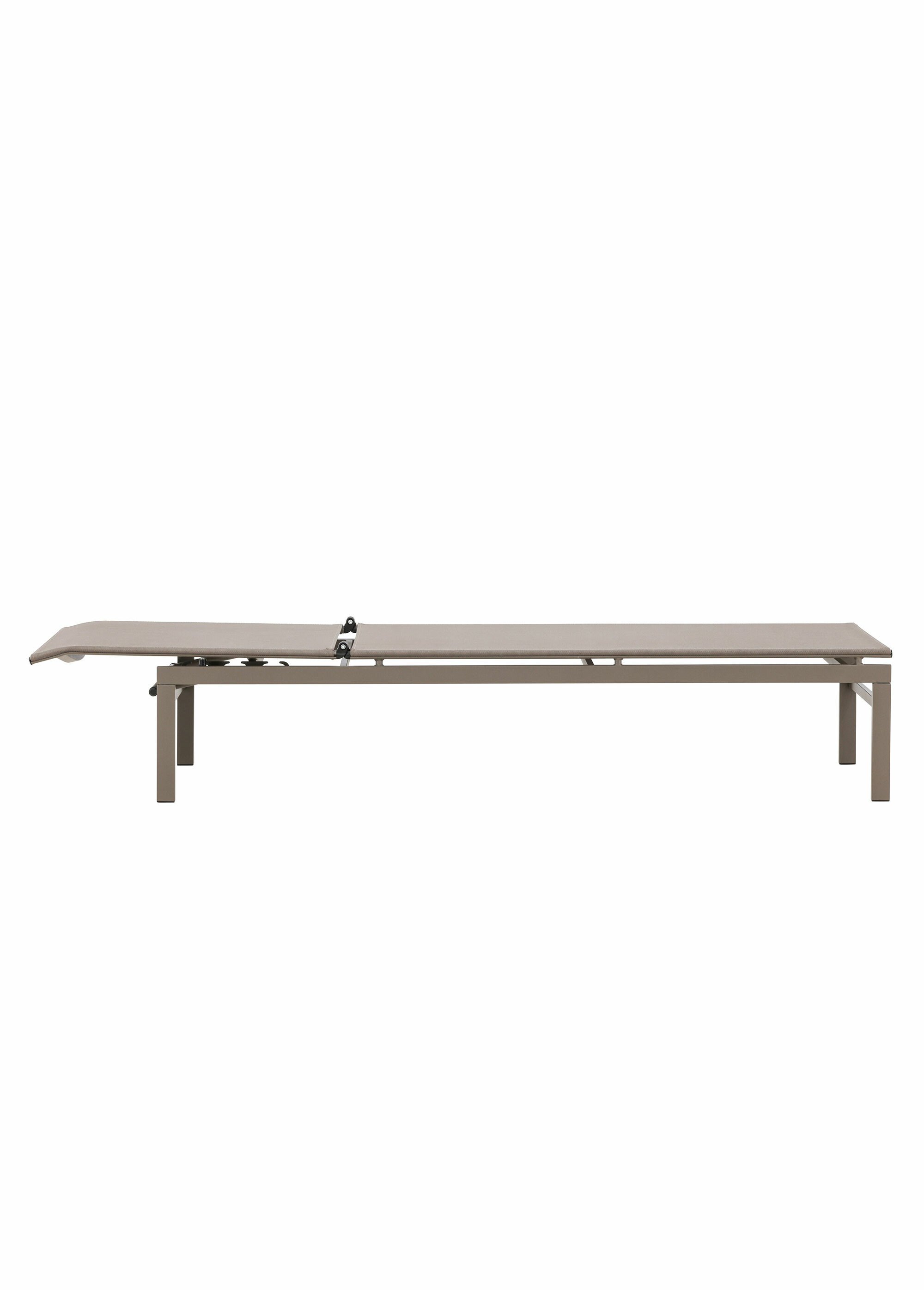 Chaise longue en acier et résine tressée