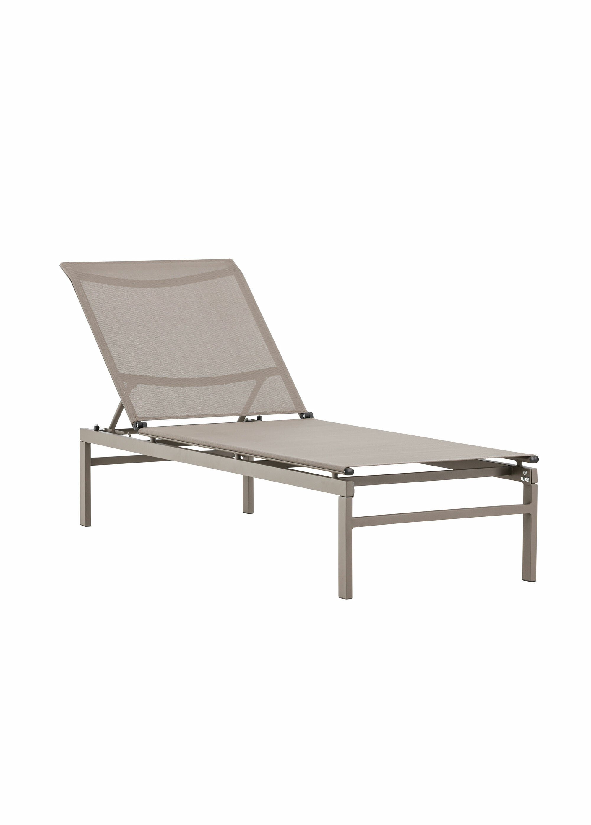 Chaise longue en acier et résine tressée