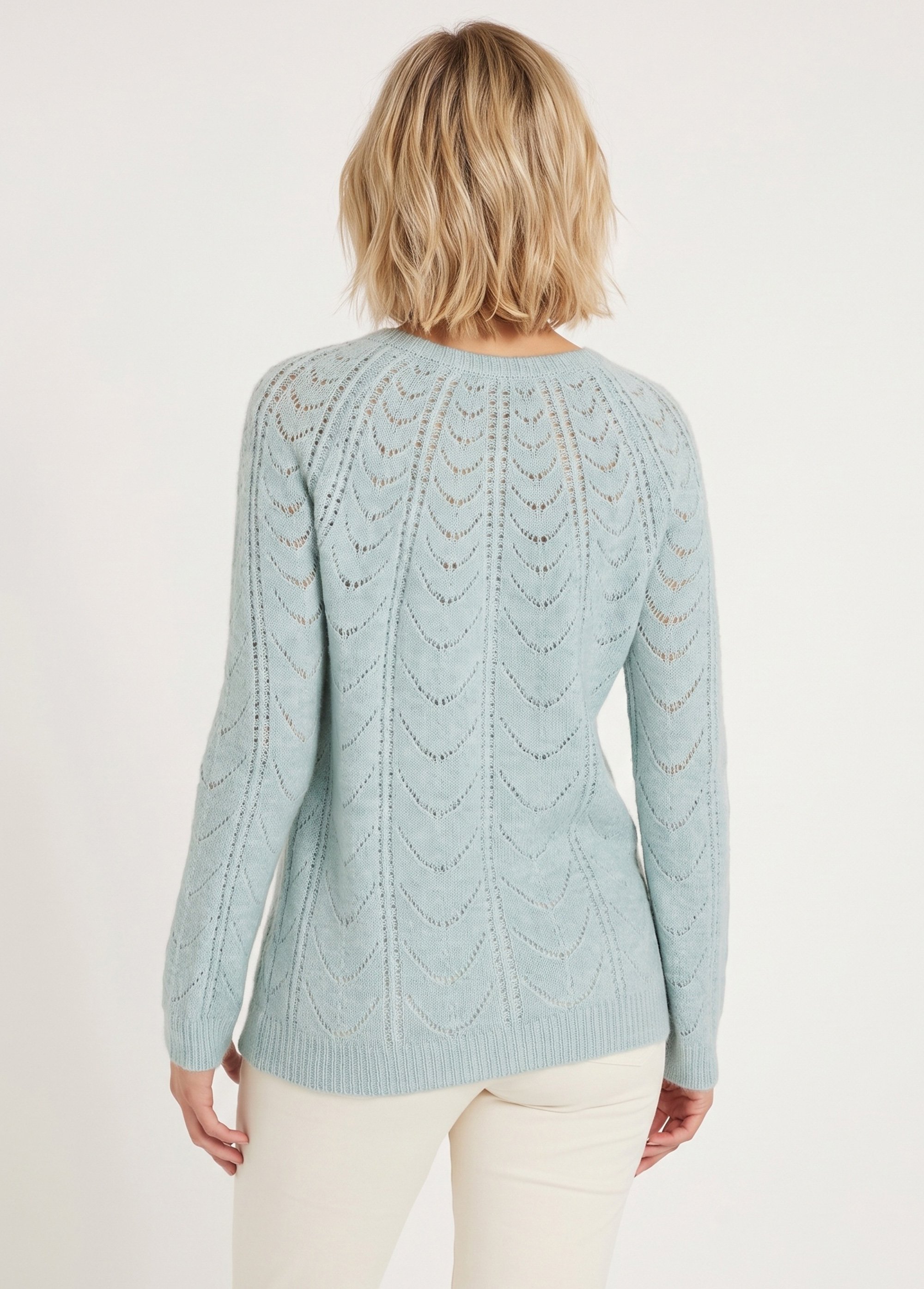 Gilet cardigan boutonné chiné ajouré col rond