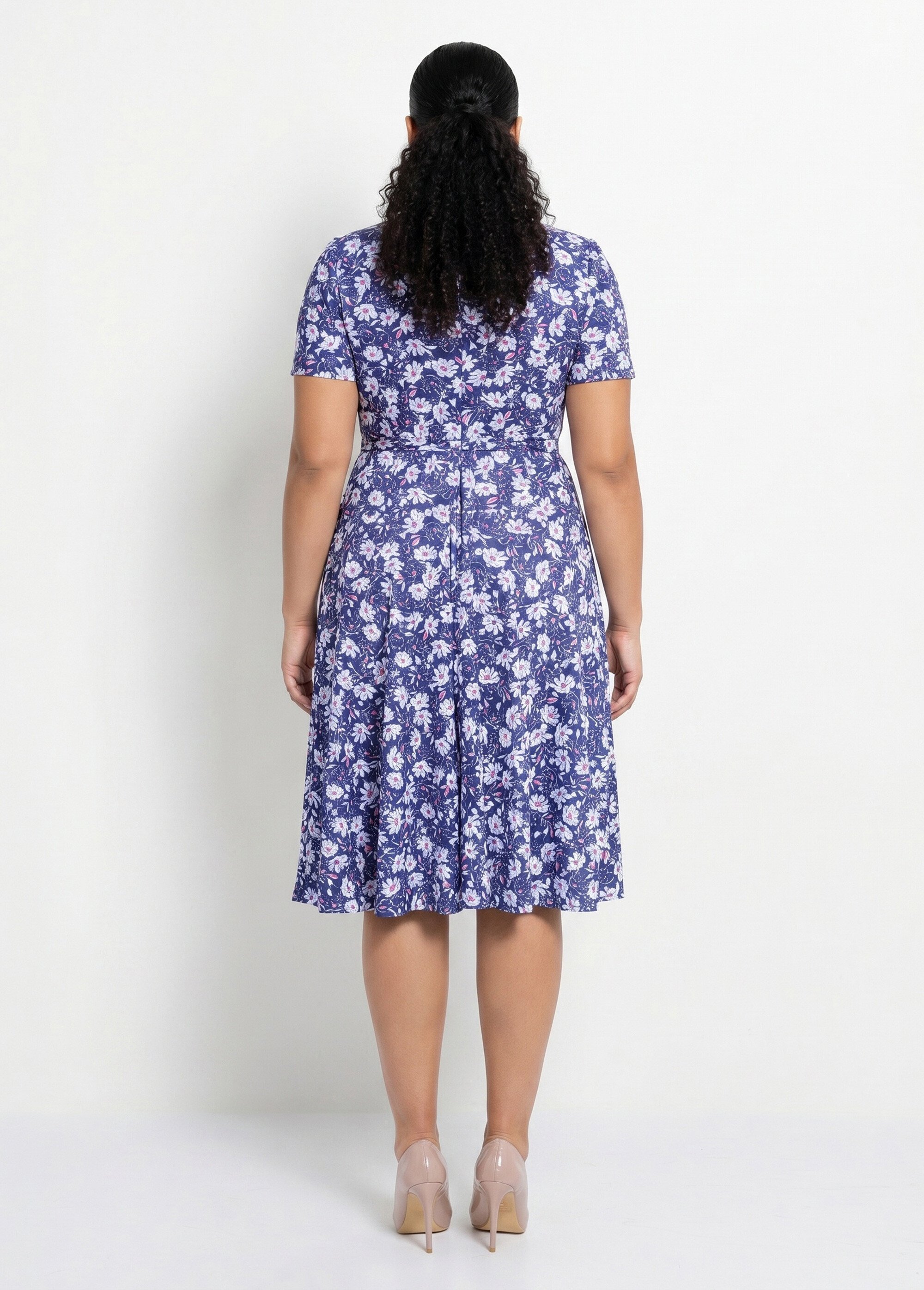 Robe évasée cache-coeur fleurie